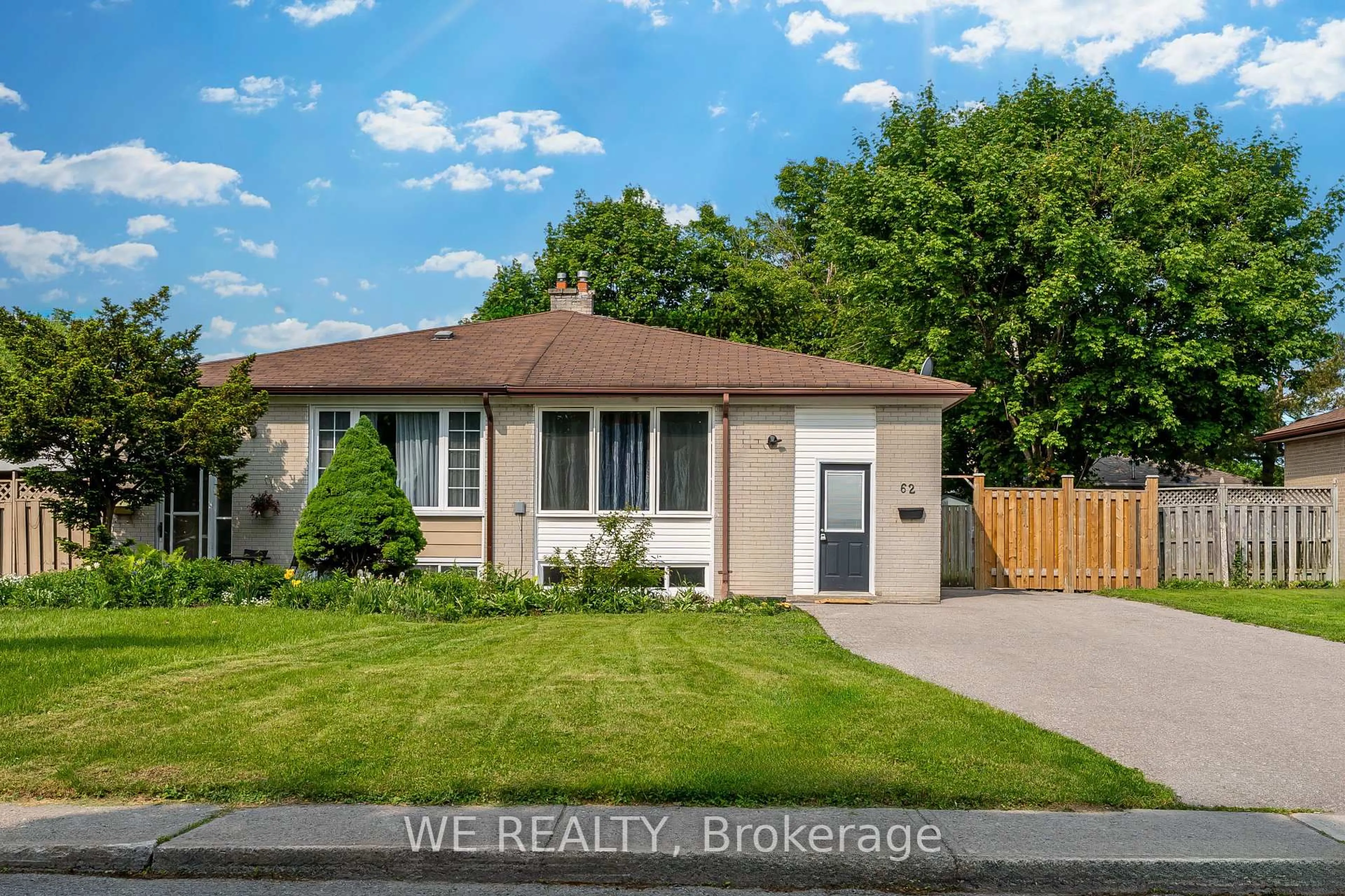 Home with vinyl exterior material, street for 62 Billingsgate Cres, Ajax Ontario L1S 2R9