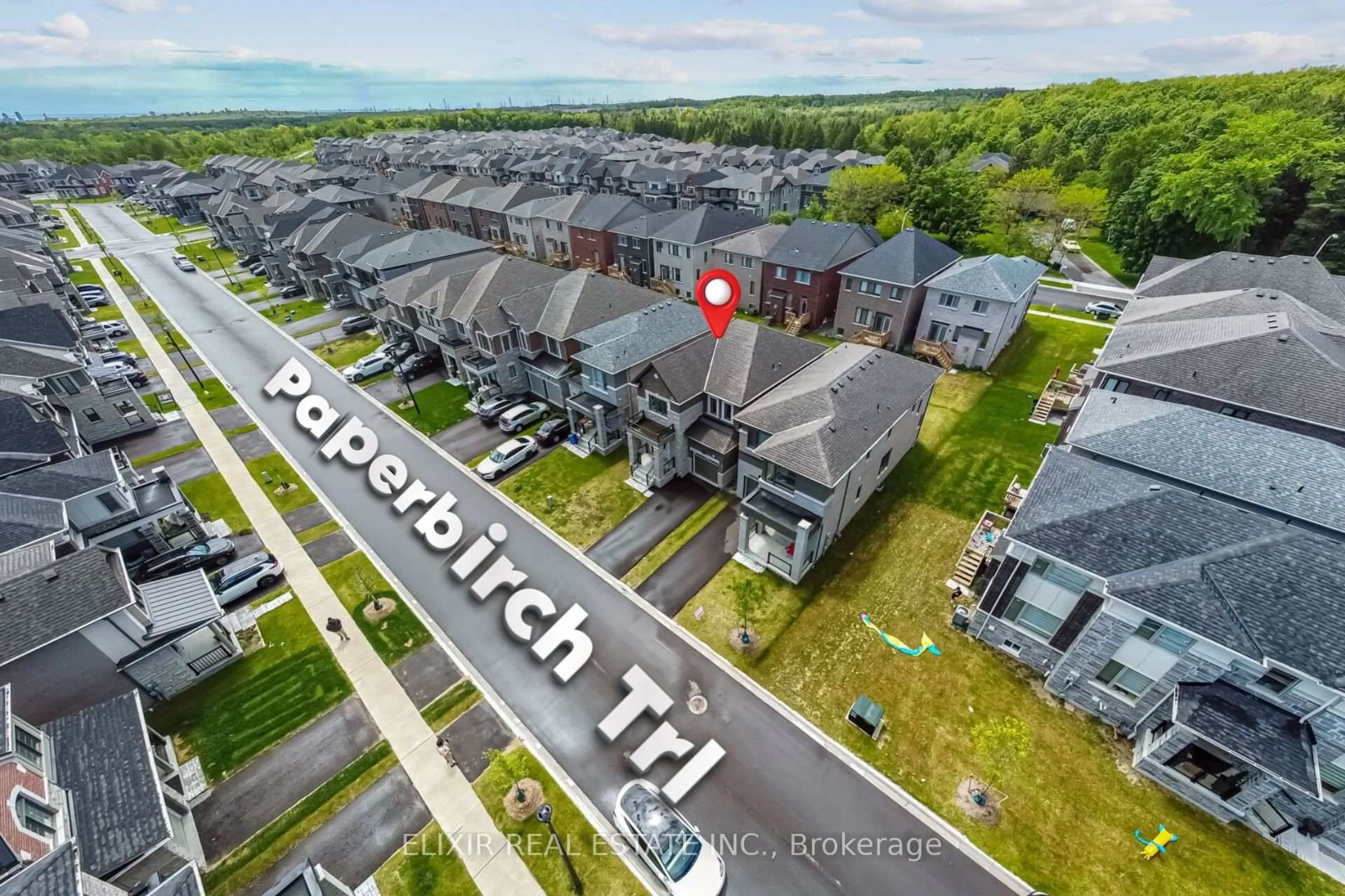 A pic from outside/outdoor area/front of a property/back of a property/a pic from drone, street for 3096 Paperbirch Tr, Pickering Ontario L1X 0J9