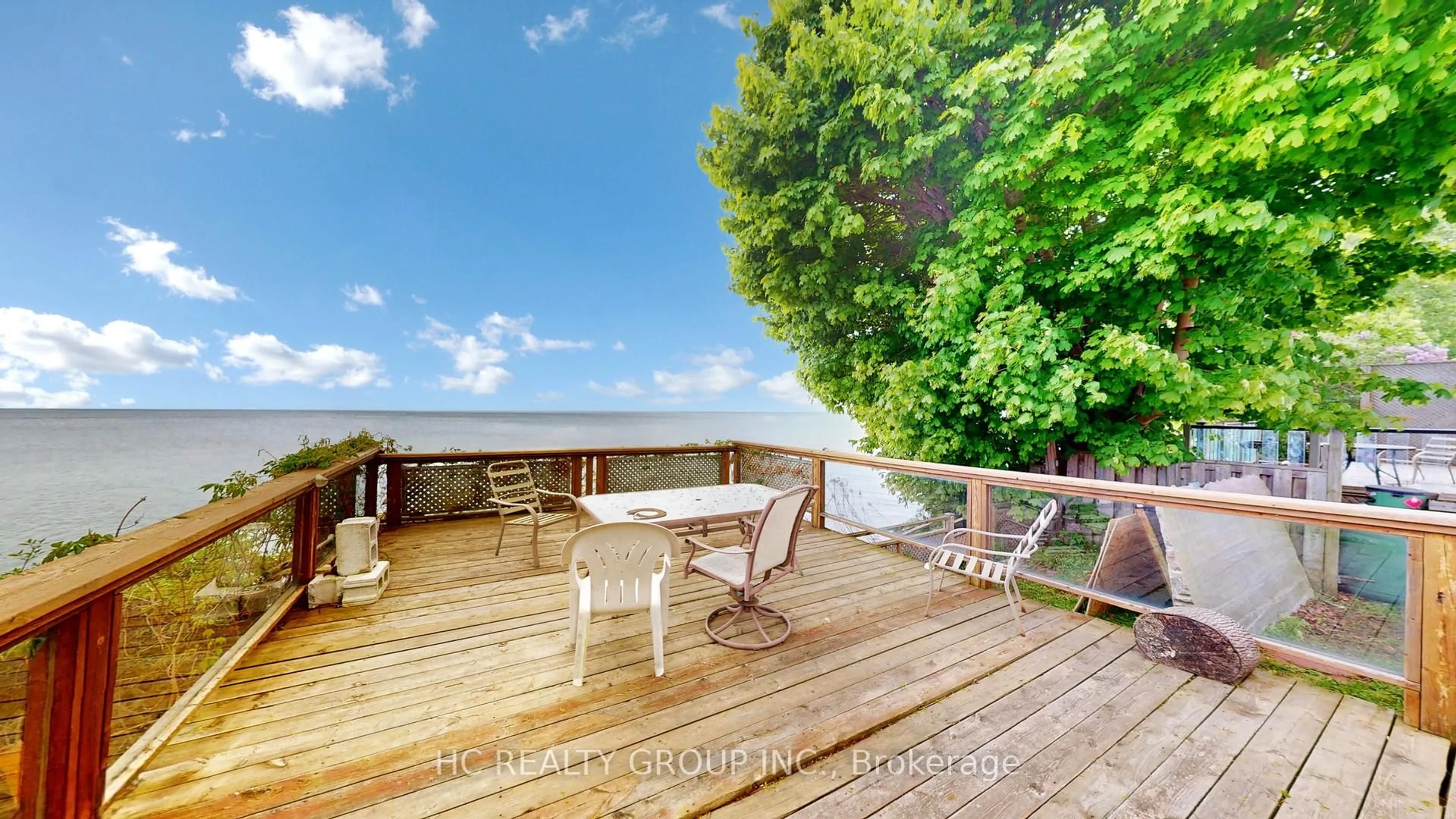 Patio, water/lake/river/ocean view for 59 Muskoka Ave, Oshawa Ontario L1J 1A1