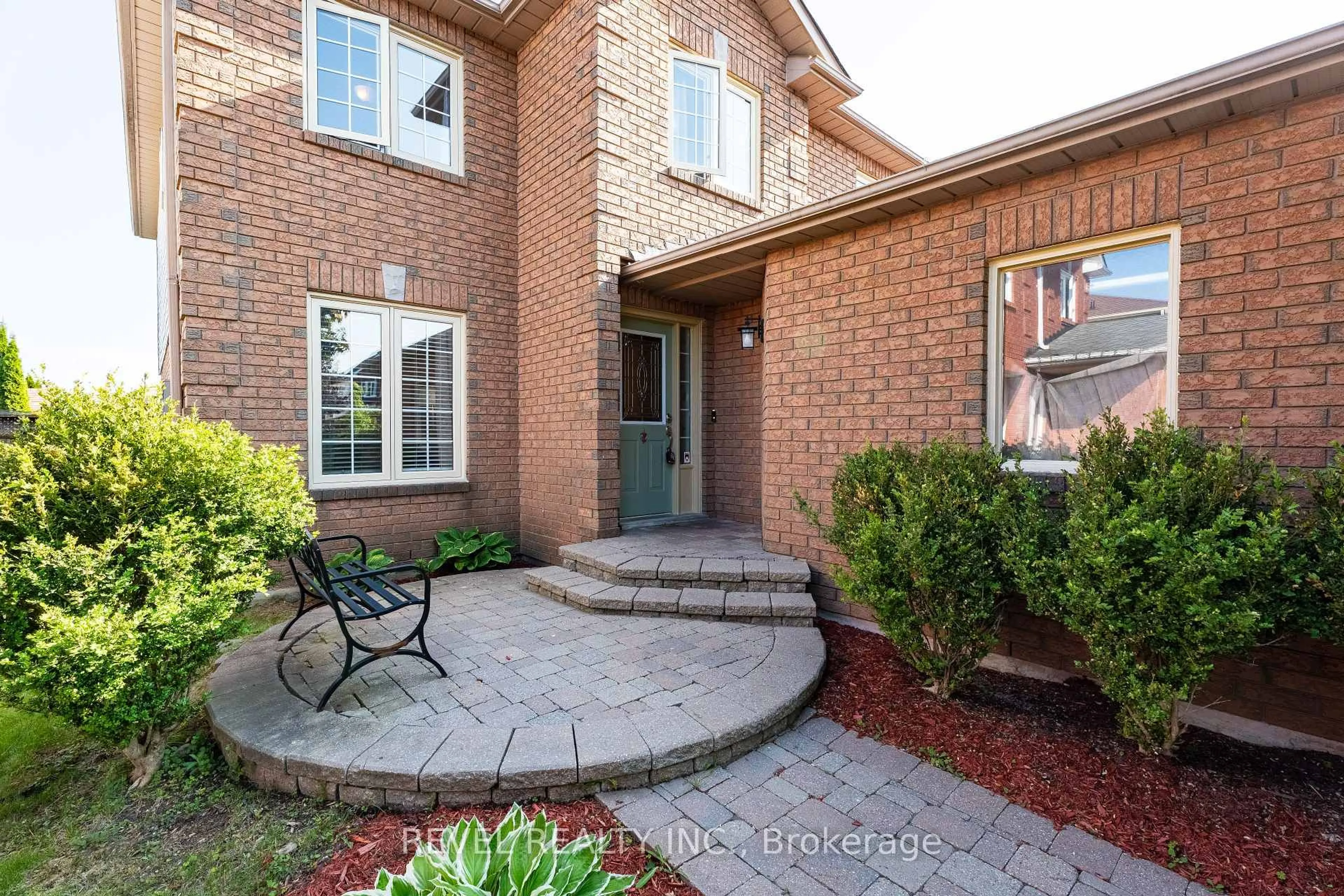 Home with brick exterior material, street for 117 Apple Blossom Blvd, Clarington Ontario L1C 4T7