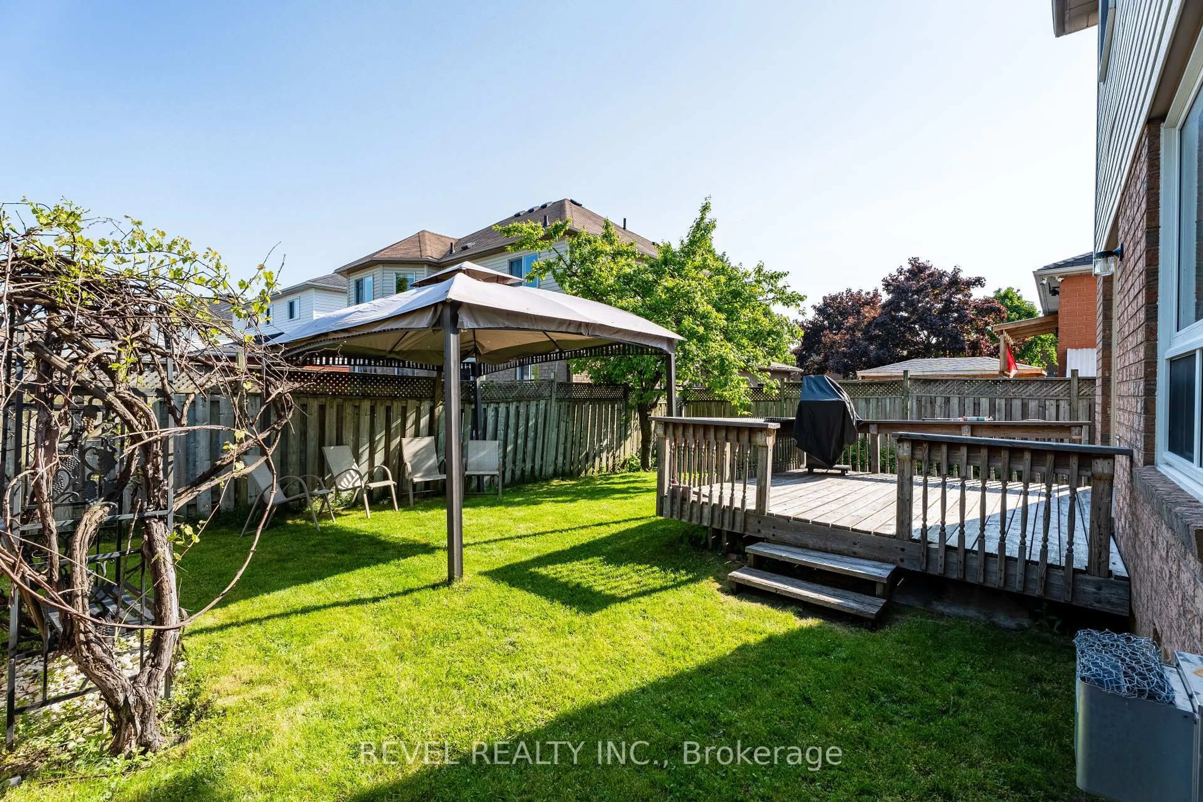 Patio, water/lake/river/ocean view for 117 Apple Blossom Blvd, Clarington Ontario L1C 4T7