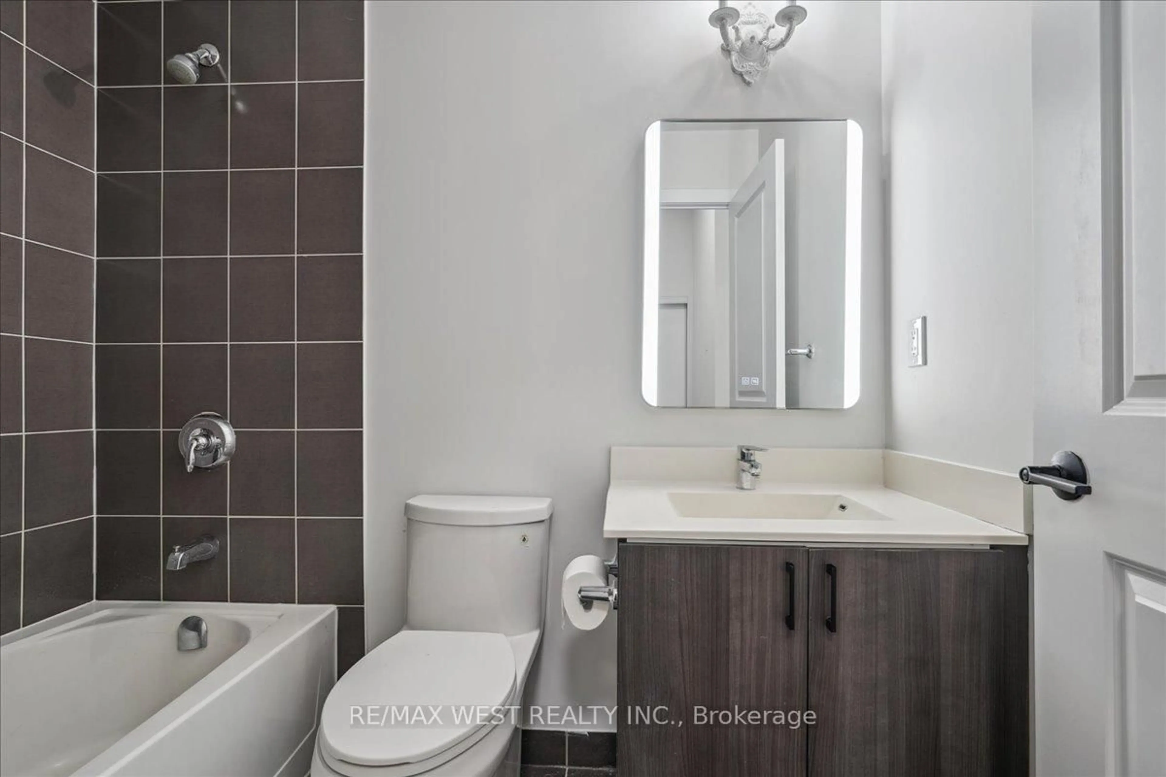Standard bathroom, ceramic/tile floor for 1215 Bayly St #101, Pickering Ontario L1W 1L7