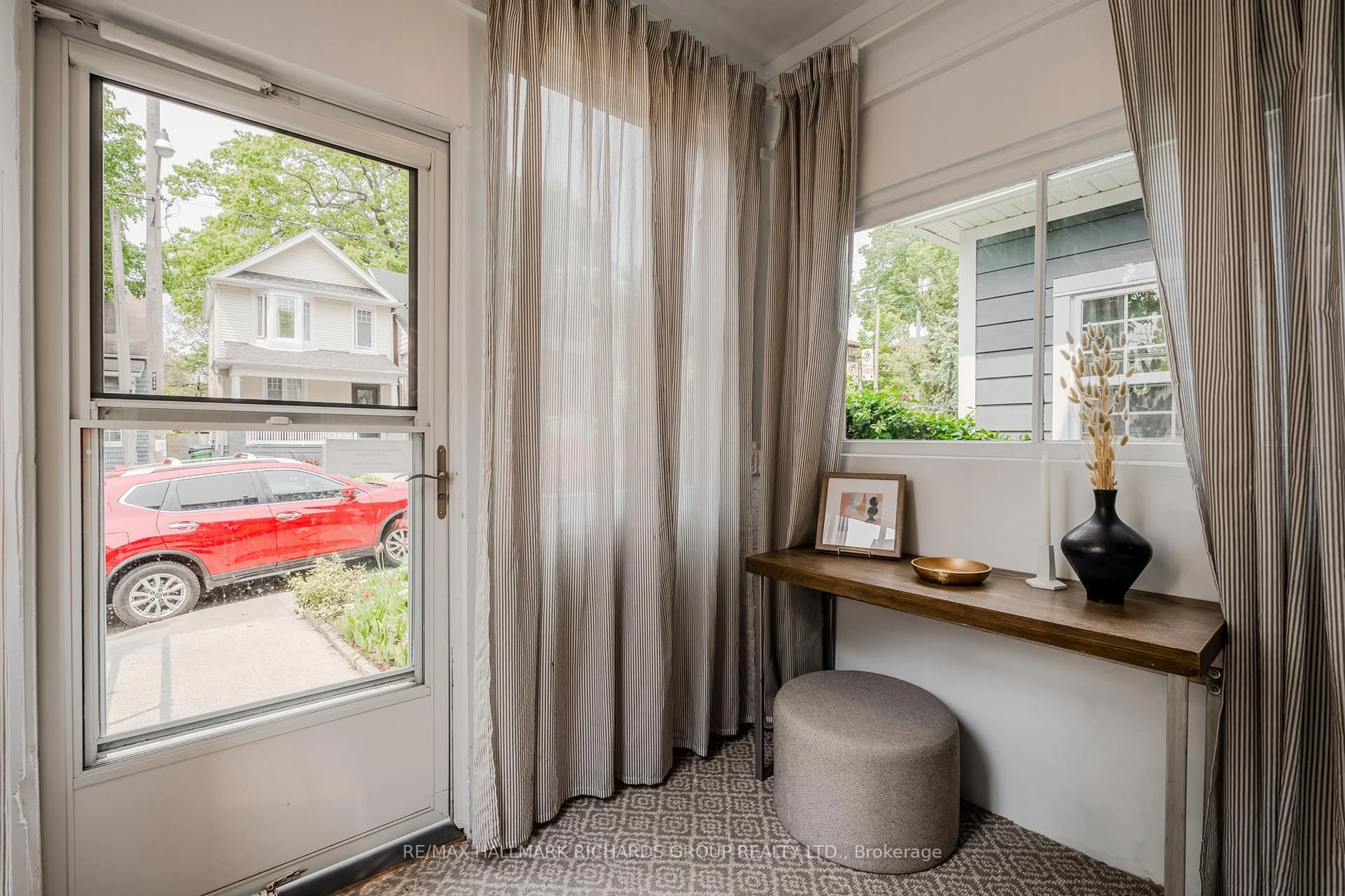 Unknown for 155 Golfview Ave, Toronto Ontario M4E 2K6
