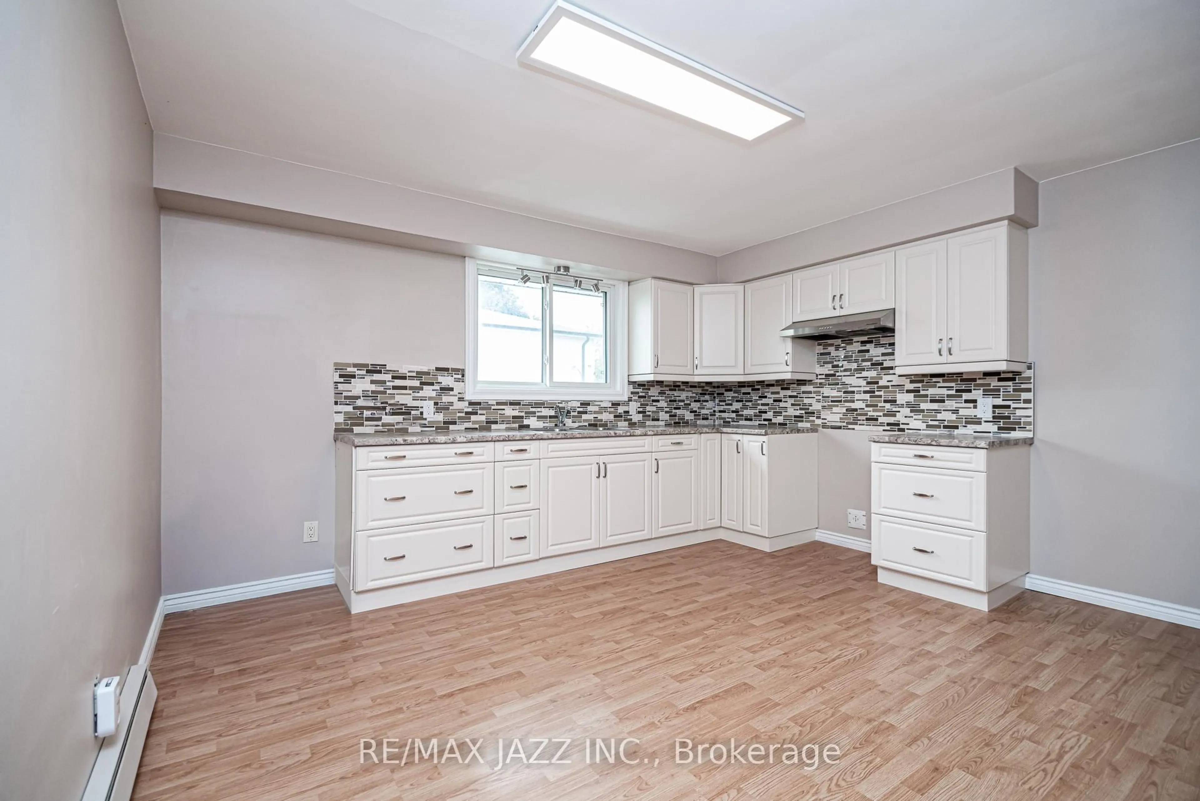 Open concept kitchen, unknown for 355 Oshawa Blvd, Oshawa Ontario L1G 5T2