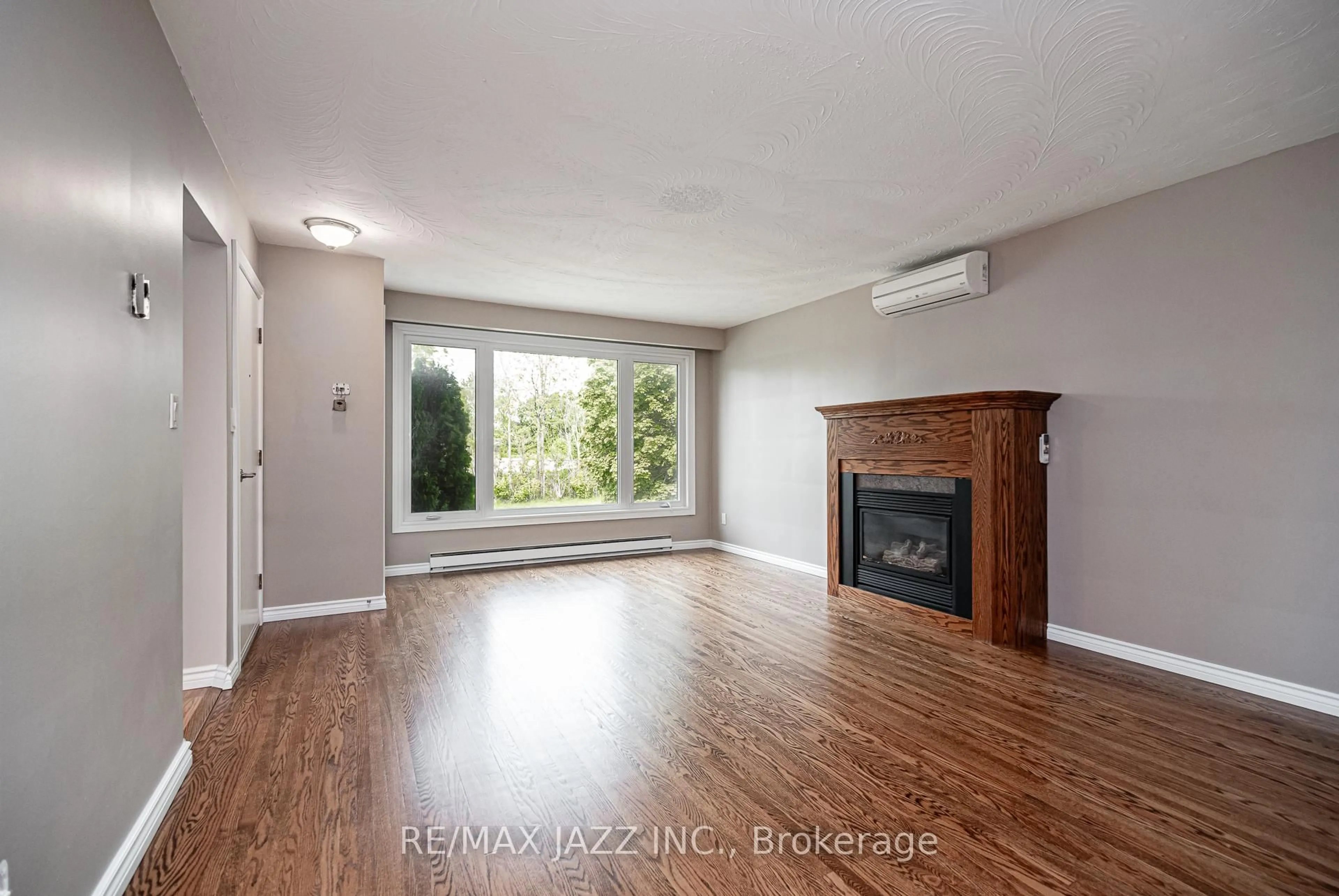 A pic of a room for 355 Oshawa Blvd, Oshawa Ontario L1G 5T2
