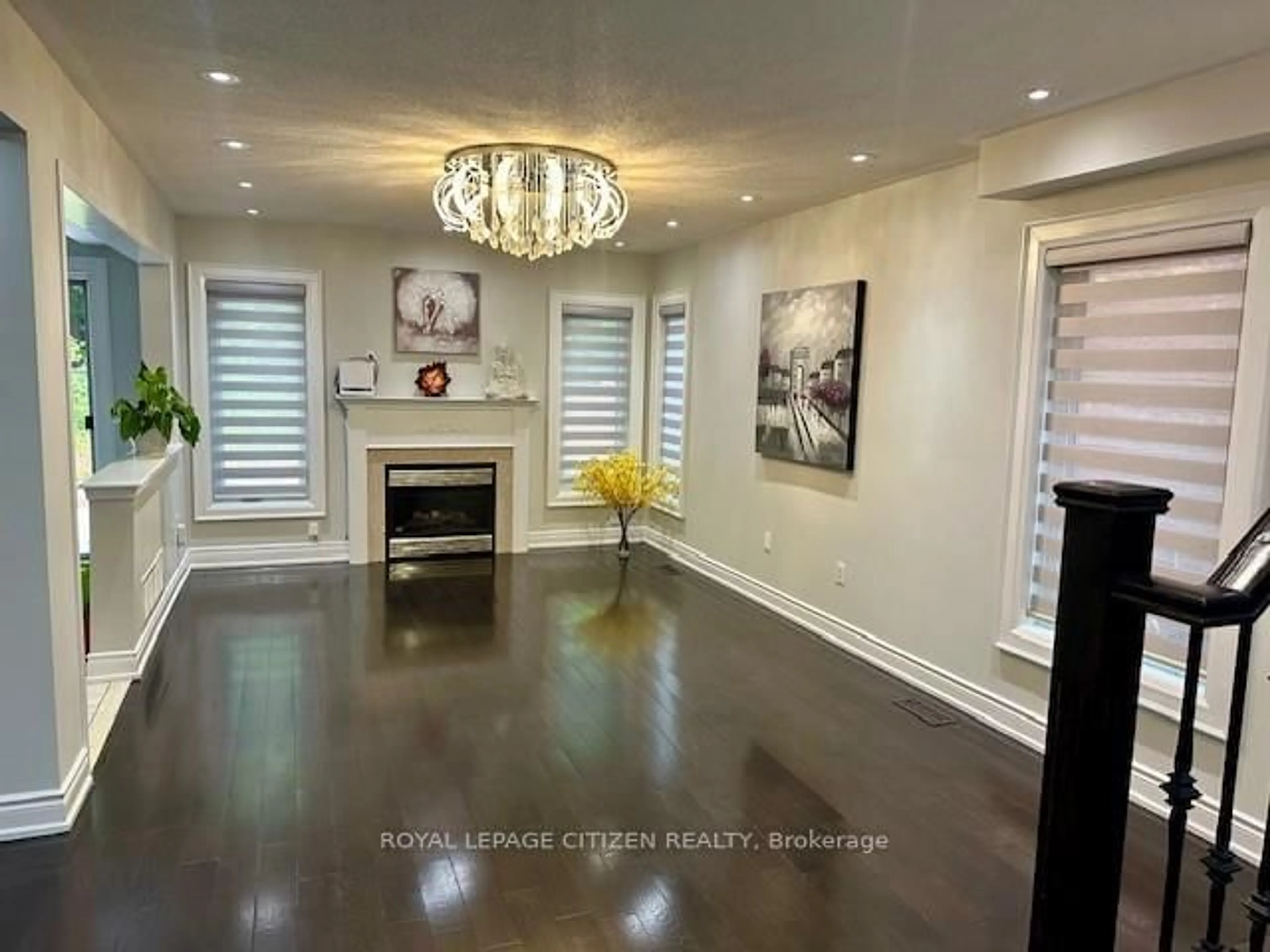 Indoor entryway for 15 Quietbrook Cres, Toronto Ontario M1X 2B3