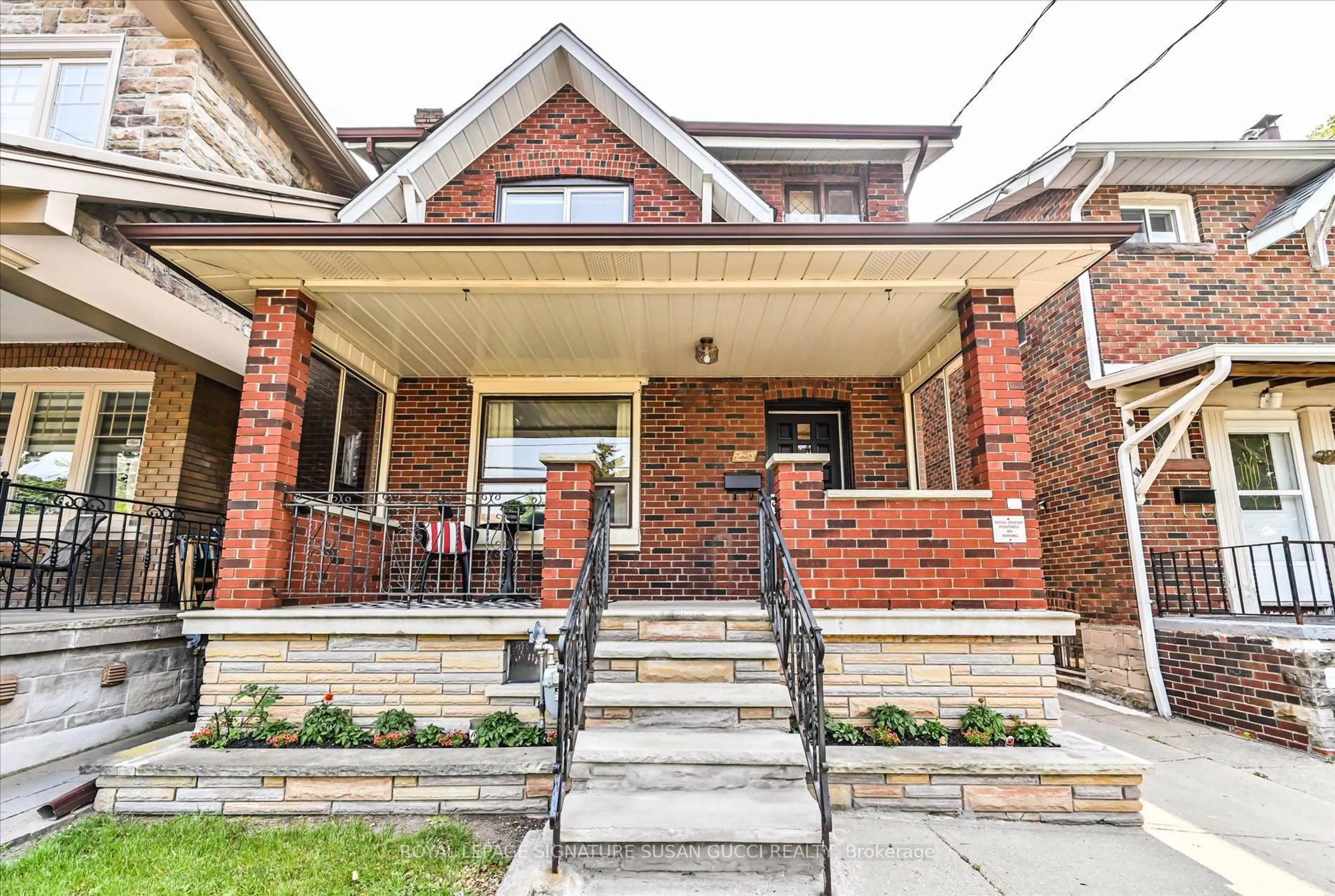 Home with brick exterior material, street for 790 Coxwell Ave, Toronto Ontario M4C 3E2