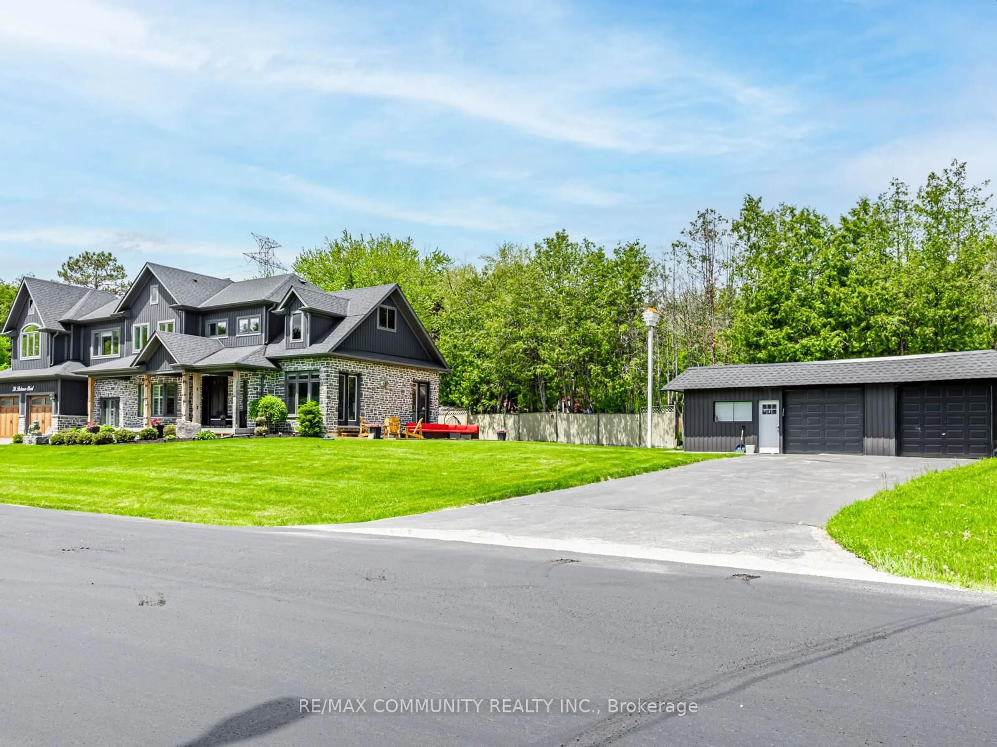 Unknown for 38 Robmar St, Whitby Ontario L1M 1T7