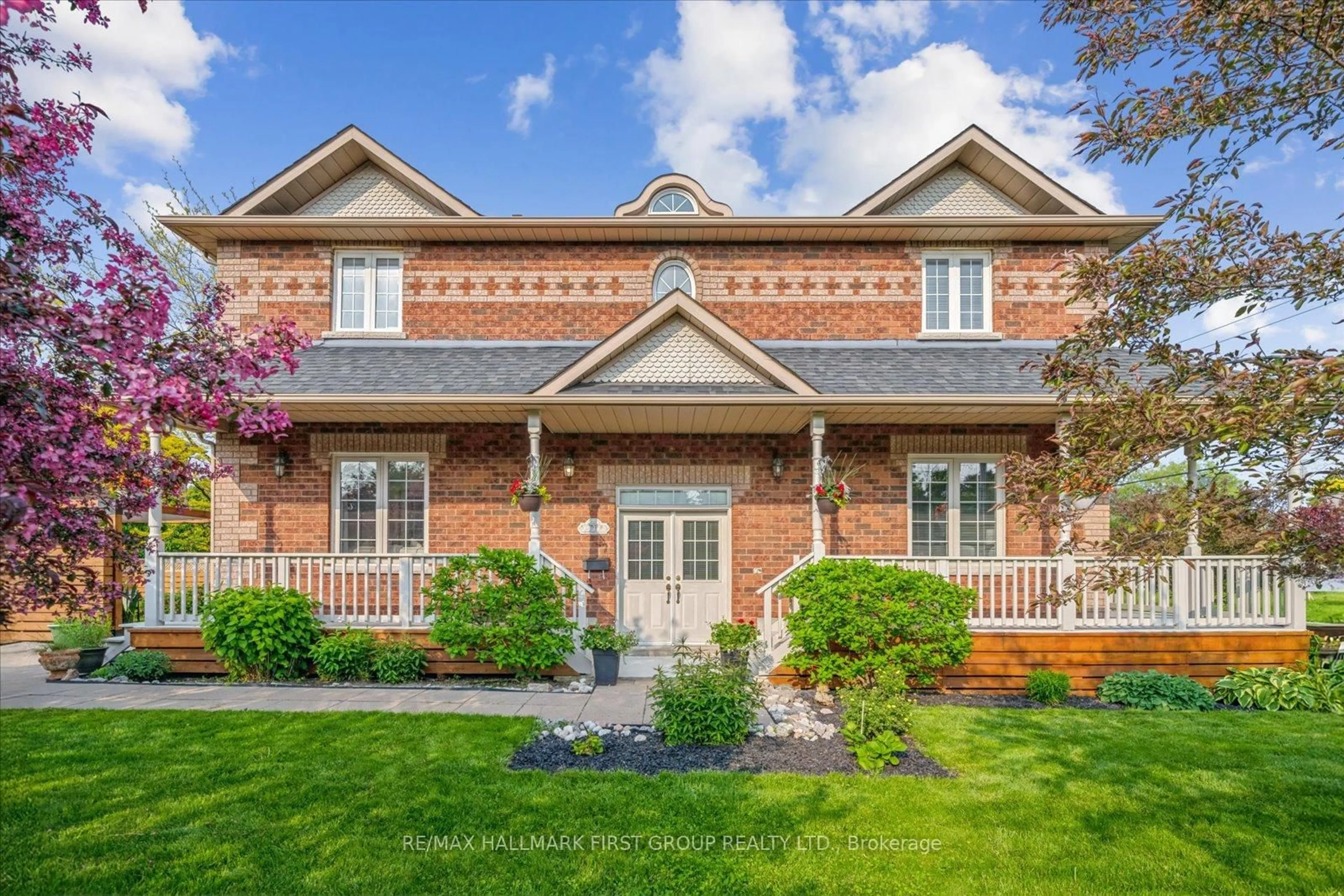 Home with brick exterior material, building for 937 Pickering Beach Rd, Ajax Ontario L1S 1G3