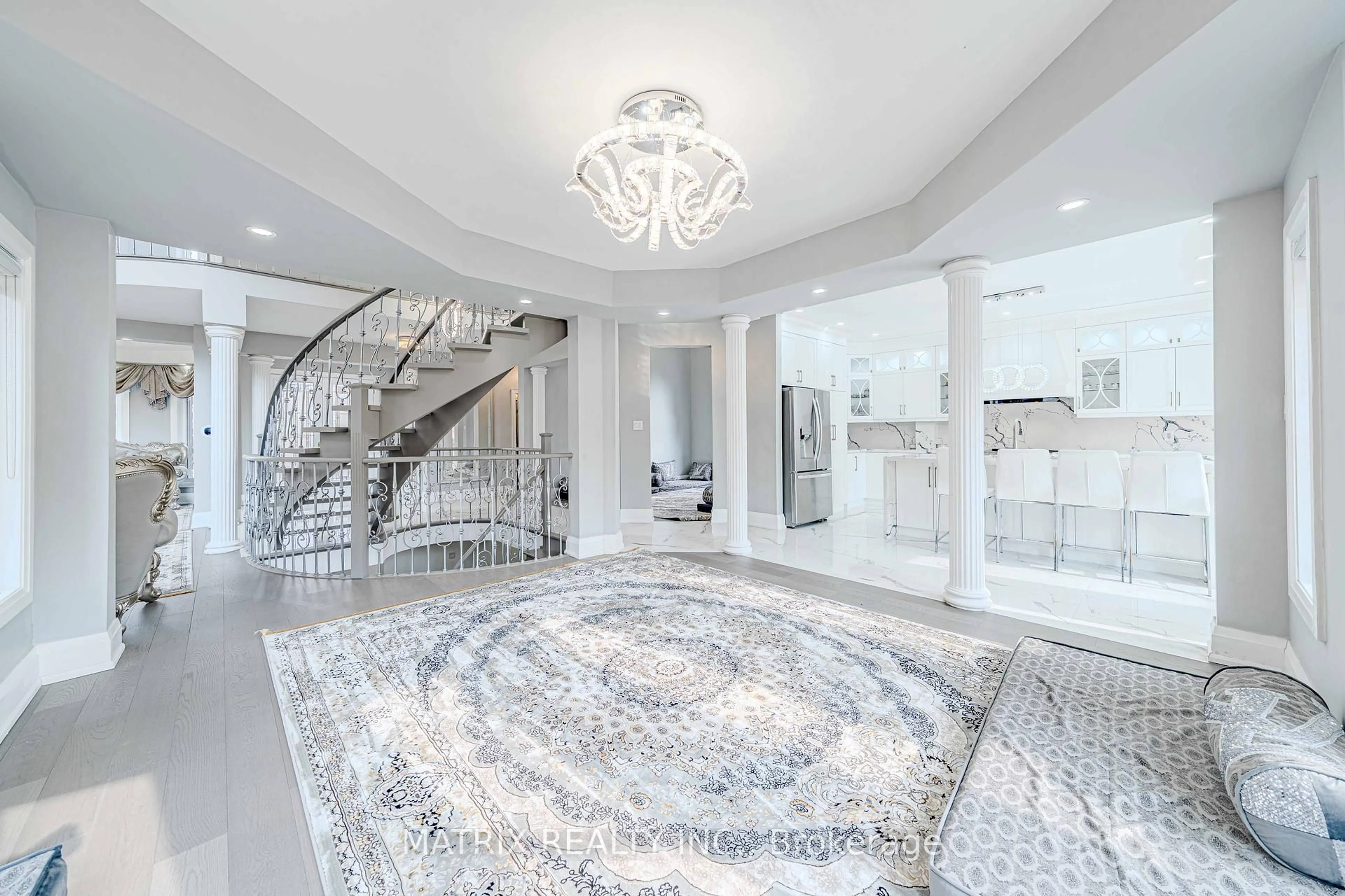 Indoor foyer for 2396 Southcott Rd, Pickering Ontario L1X 2T3