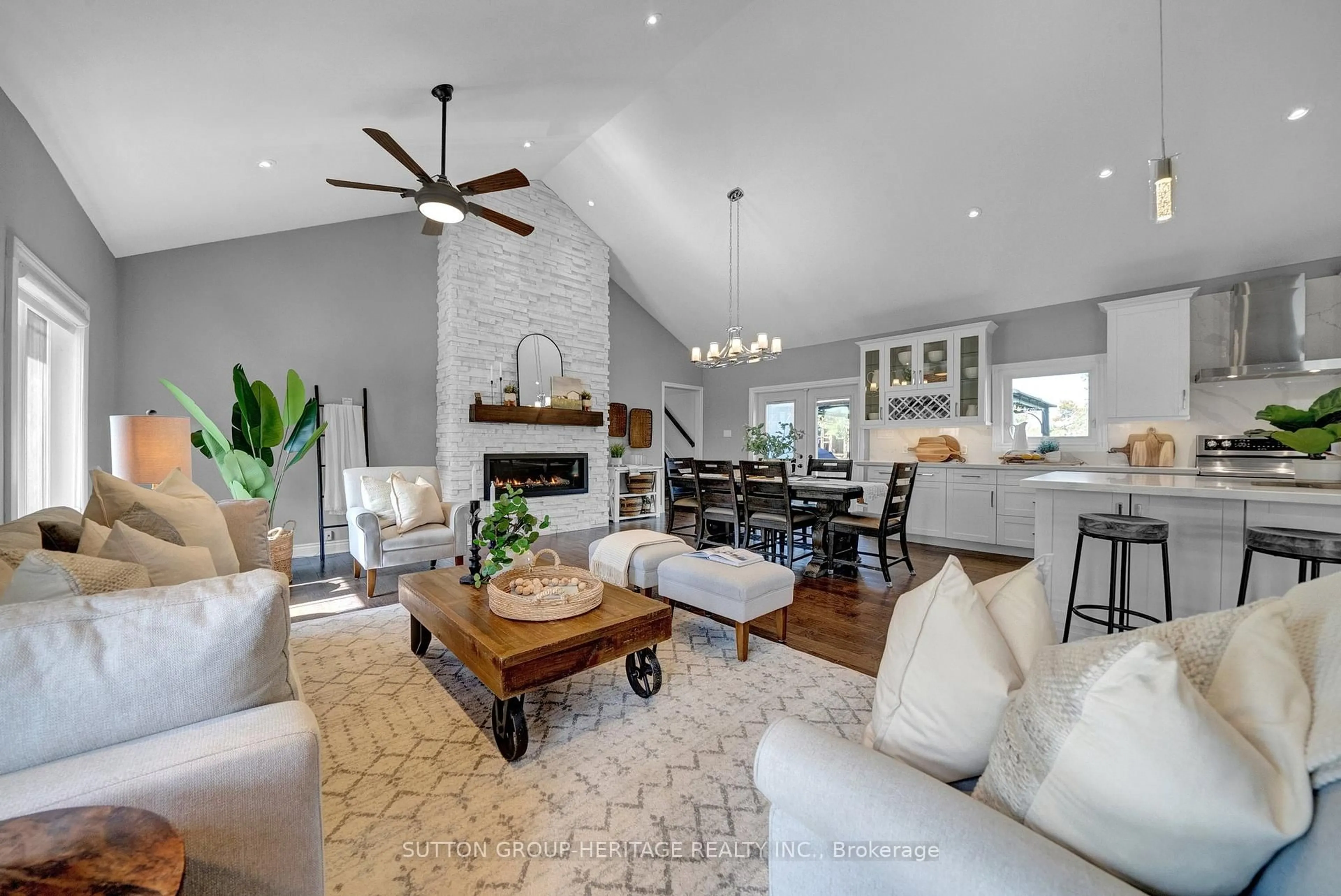 Living room with furniture, unknown for 6345 Langmaid Rd, Clarington Ontario L0B 1J0