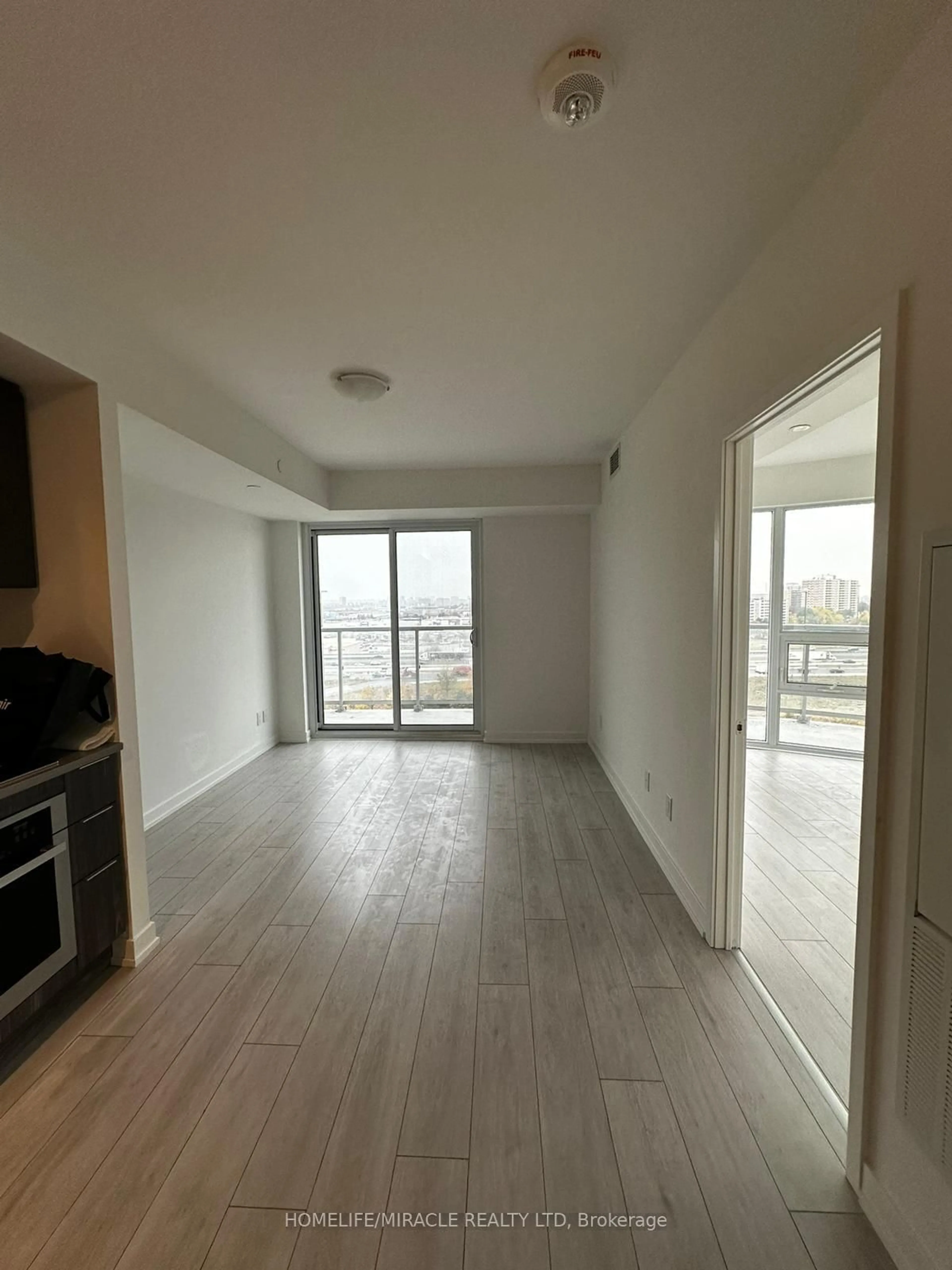 A pic of a room for 2031 Kennedy Rd #1216, Toronto Ontario M1T 0B8