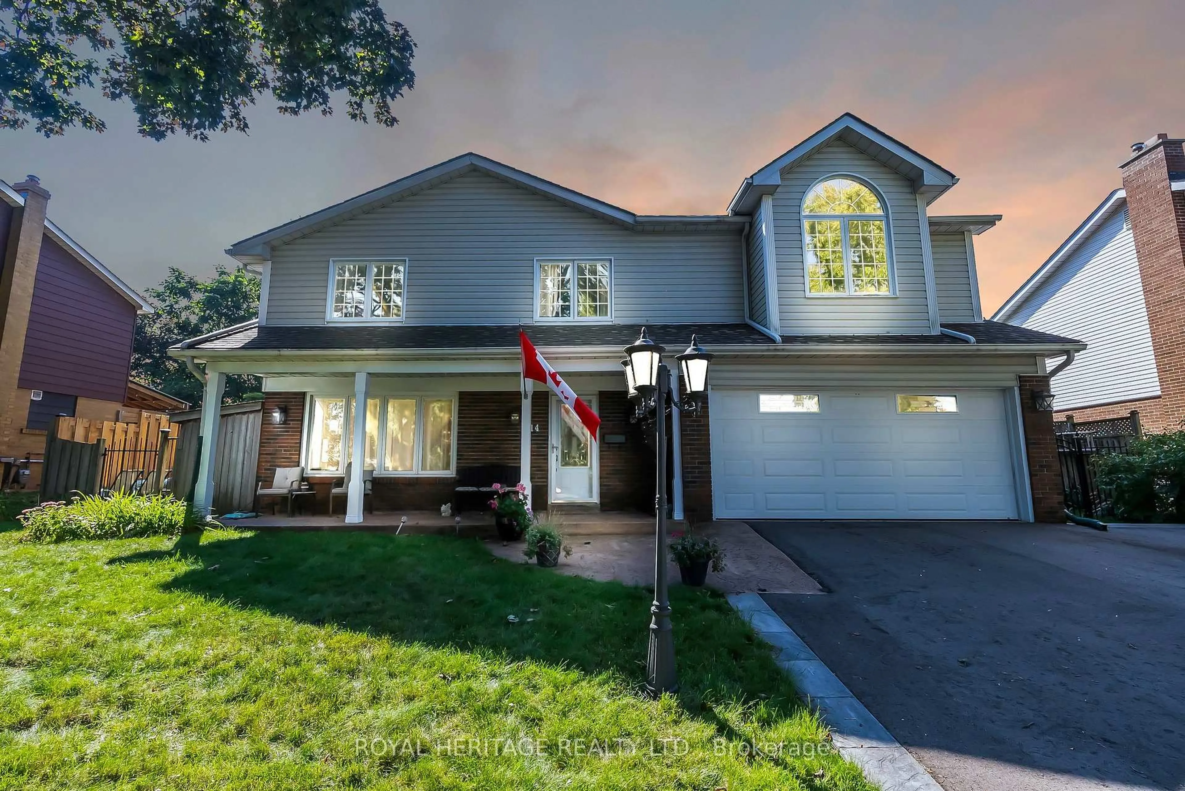 Home with vinyl exterior material, street for 314 St Lawrence St, Whitby Ontario L1N 1H1