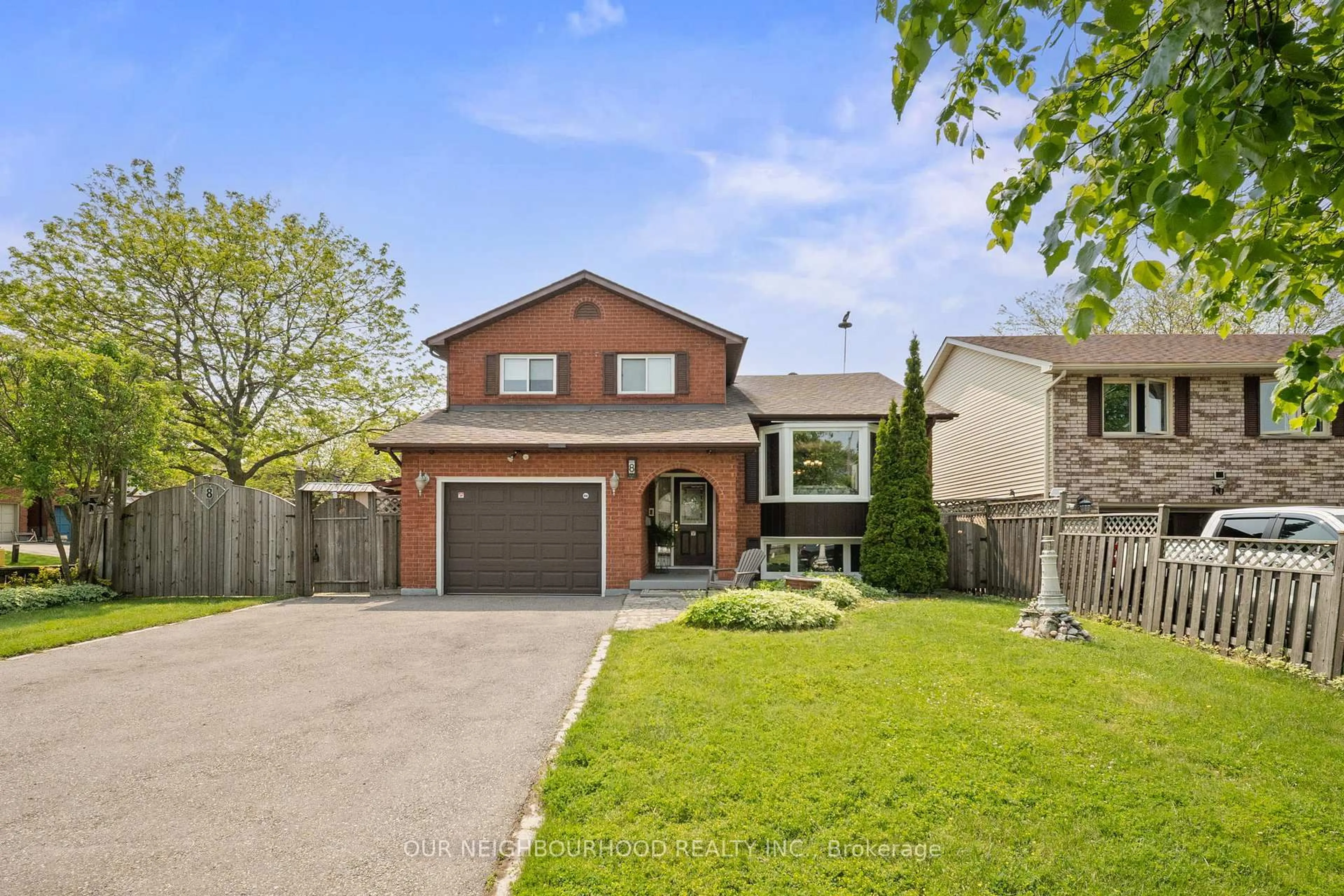 Home with brick exterior material, street for 8 Bruntsfield St, Clarington Ontario L1E 1A5