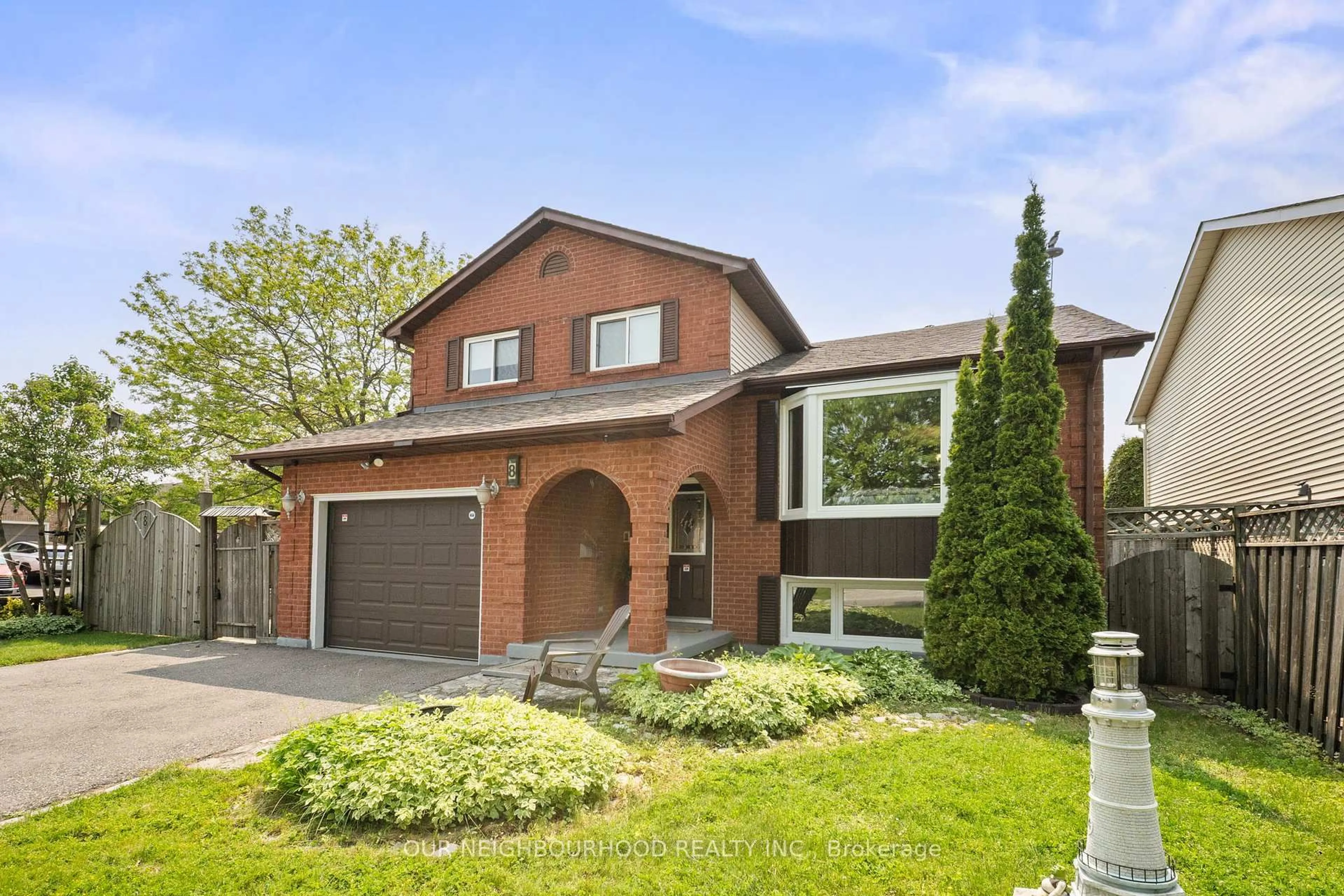 Home with brick exterior material, street for 8 Bruntsfield St, Clarington Ontario L1E 1A5