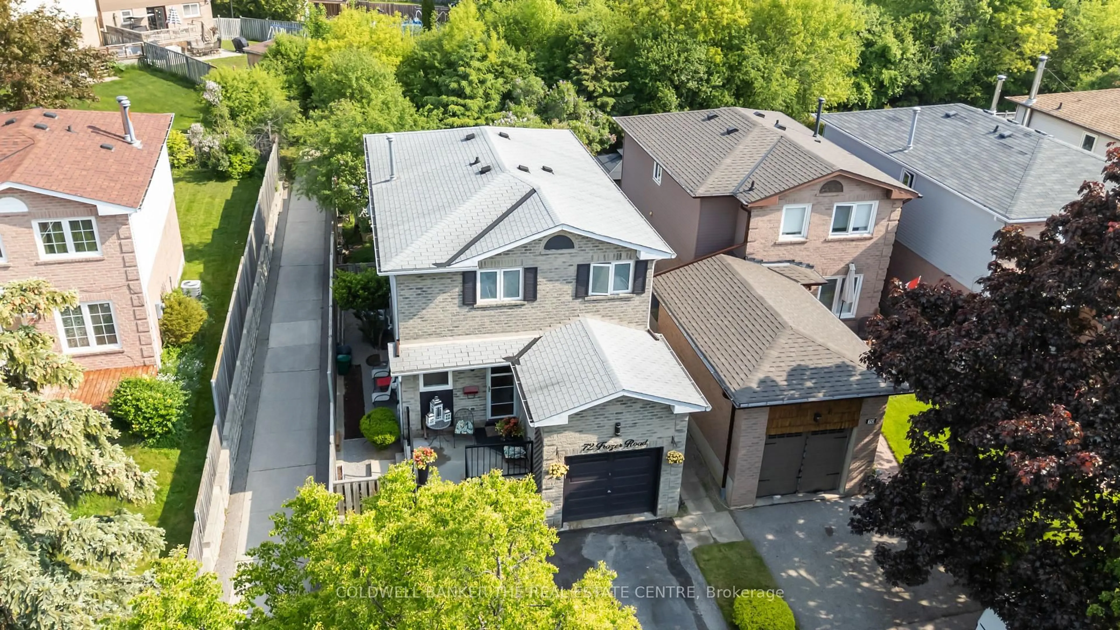 A pic from outside/outdoor area/front of a property/back of a property/a pic from drone, street for 72 Frazer Rd, Ajax Ontario L1S 4B2