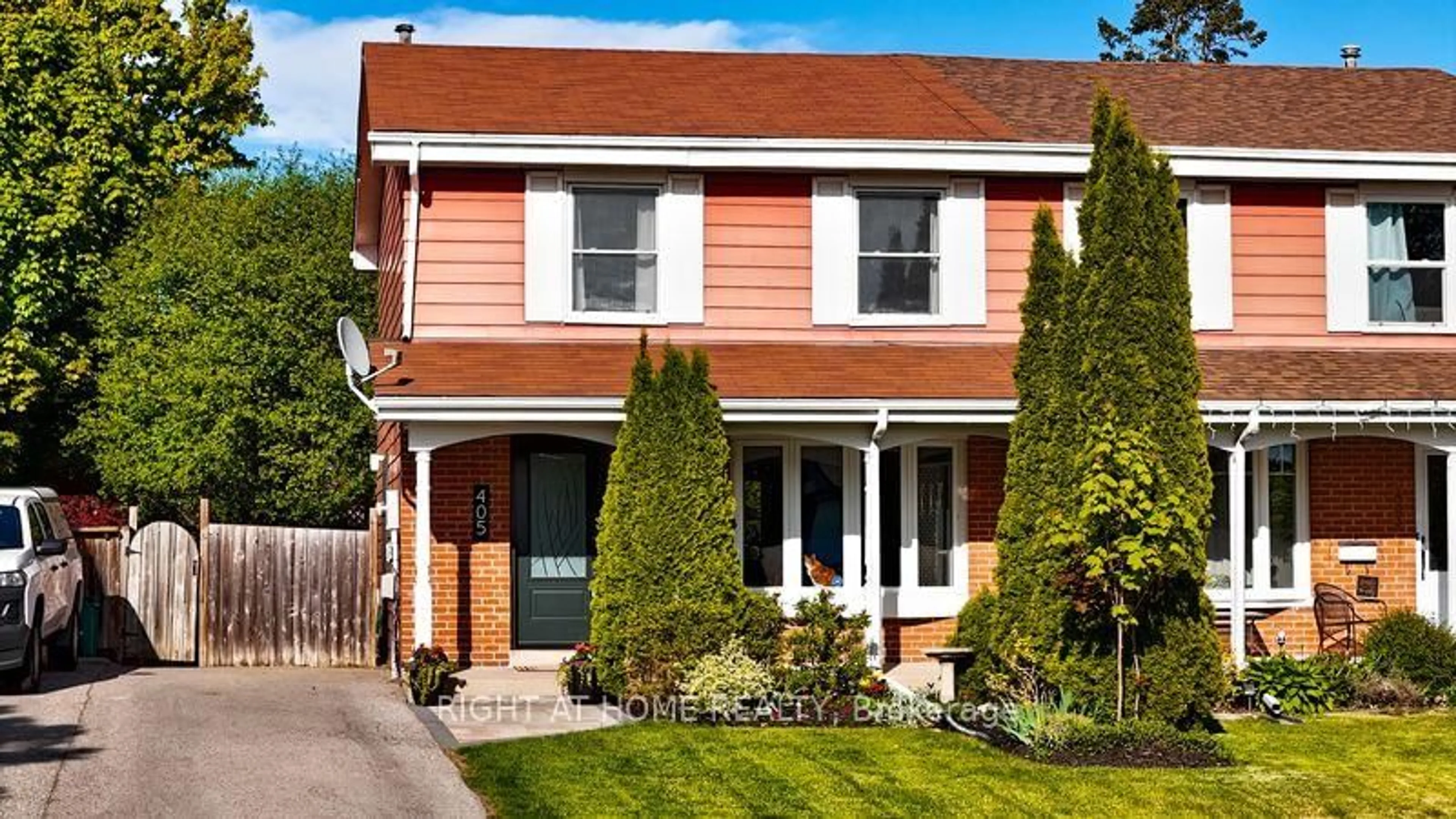 Home with brick exterior material, street for 405 Fleetwood Dr, Oshawa Ontario L1K 1C2