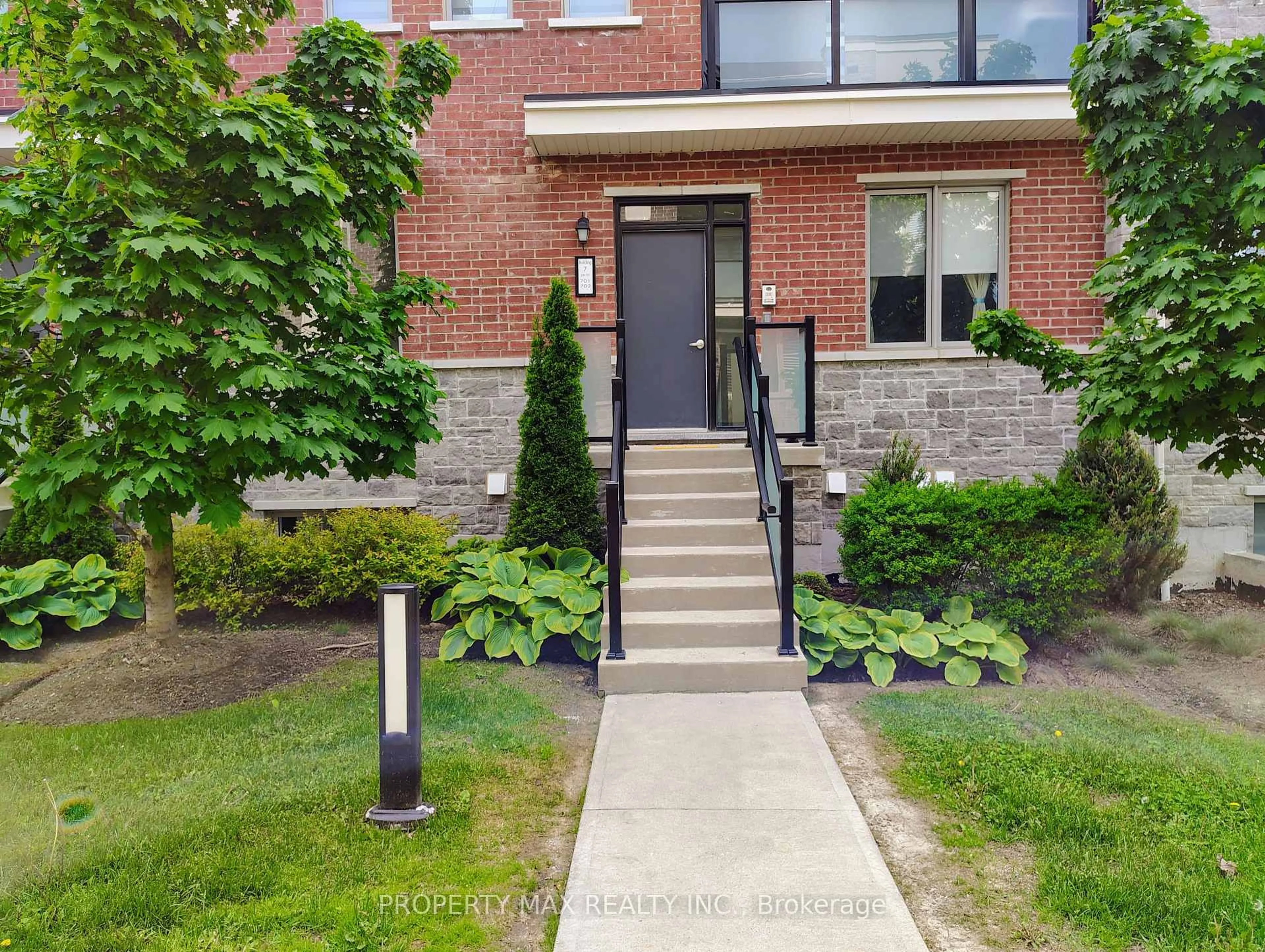 Unknown for 1148 Dragonfly Ave #702, Pickering Ontario L1V 2P8