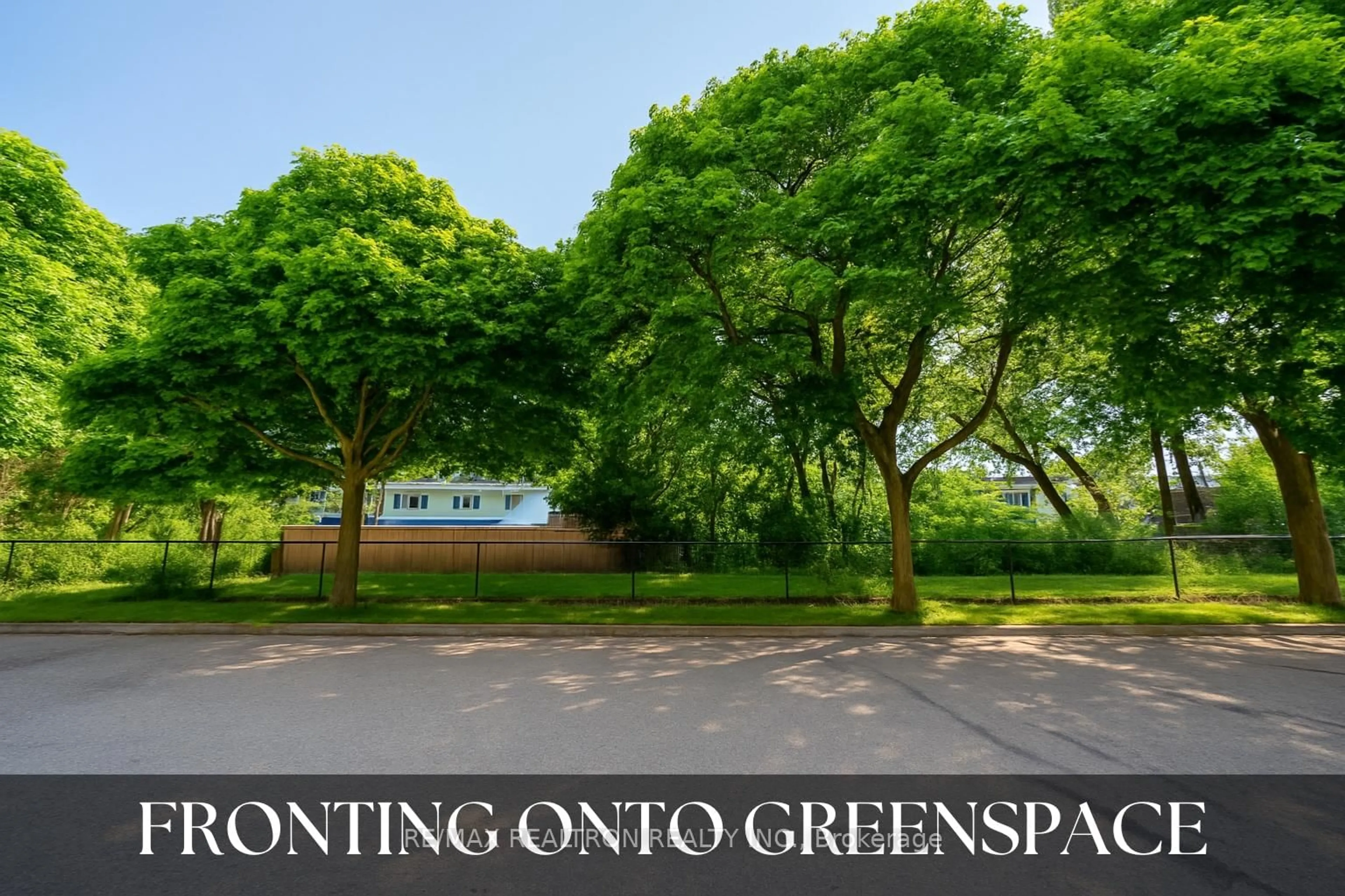 A pic from outside/outdoor area/front of a property/back of a property/a pic from drone, unknown for 90 Wingarden Crt #190, Toronto Ontario M1B 2K3