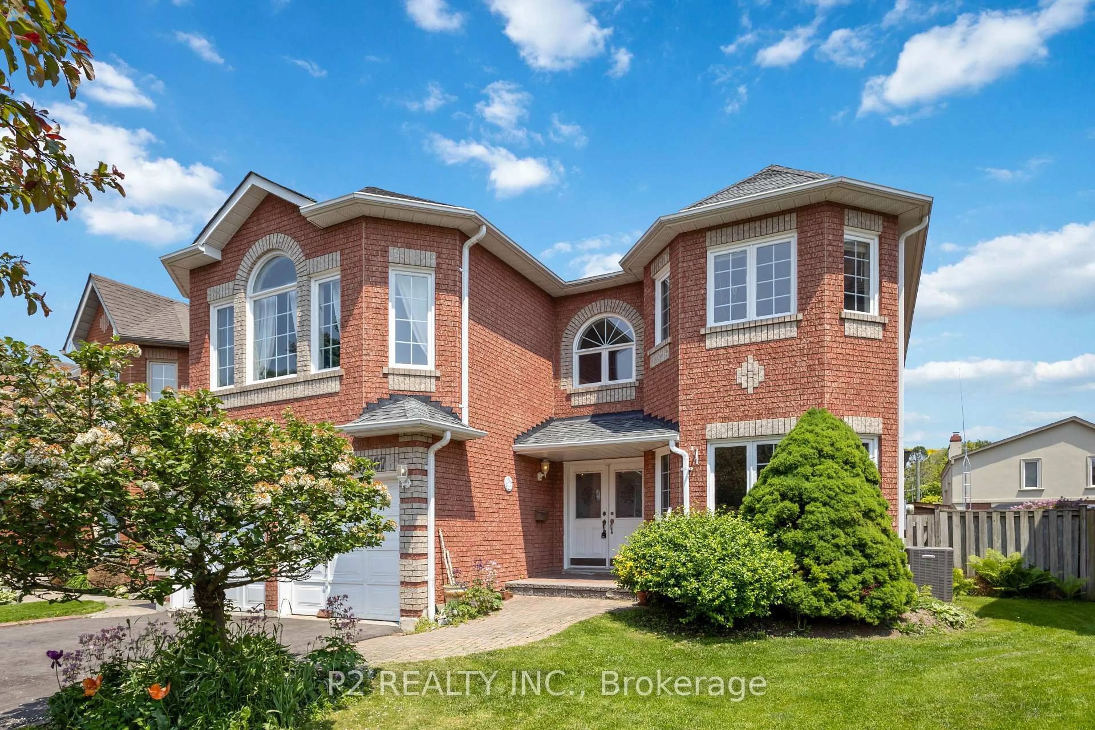 Home with brick exterior material, unknown for 1007 Lytton Crt, Pickering Ontario L1W 3Z2