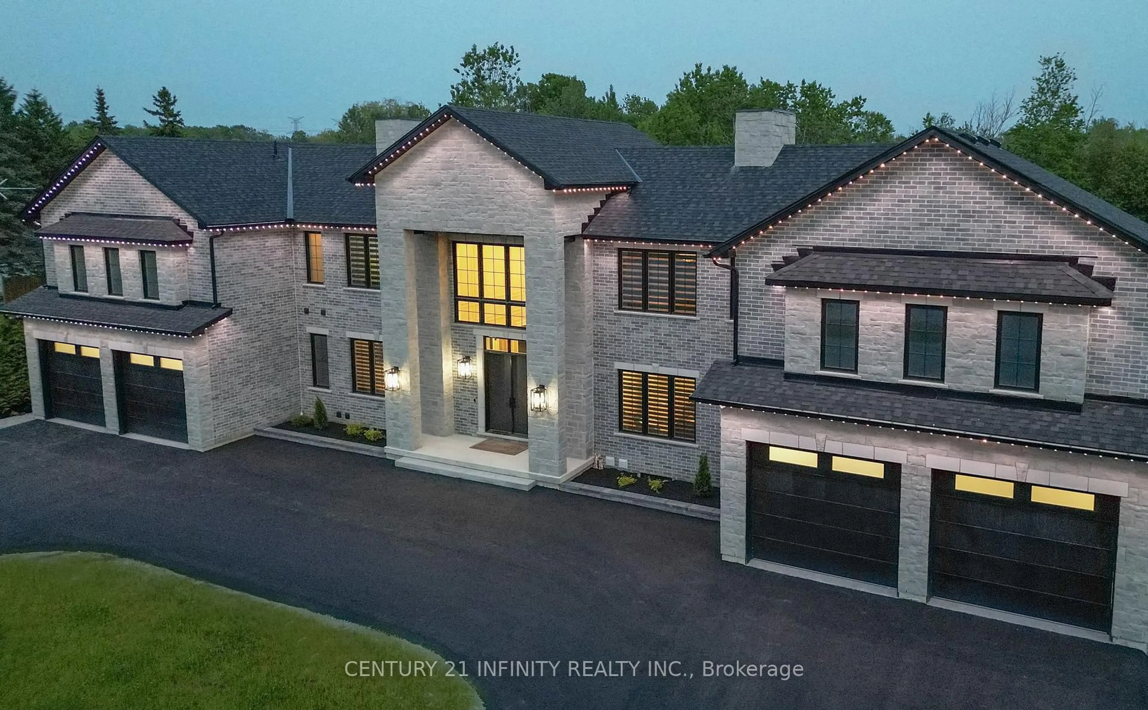 A pic from outside/outdoor area/front of a property/back of a property/a pic from drone, unknown for 2033 Nash Rd, Clarington Ontario L1C 3K4