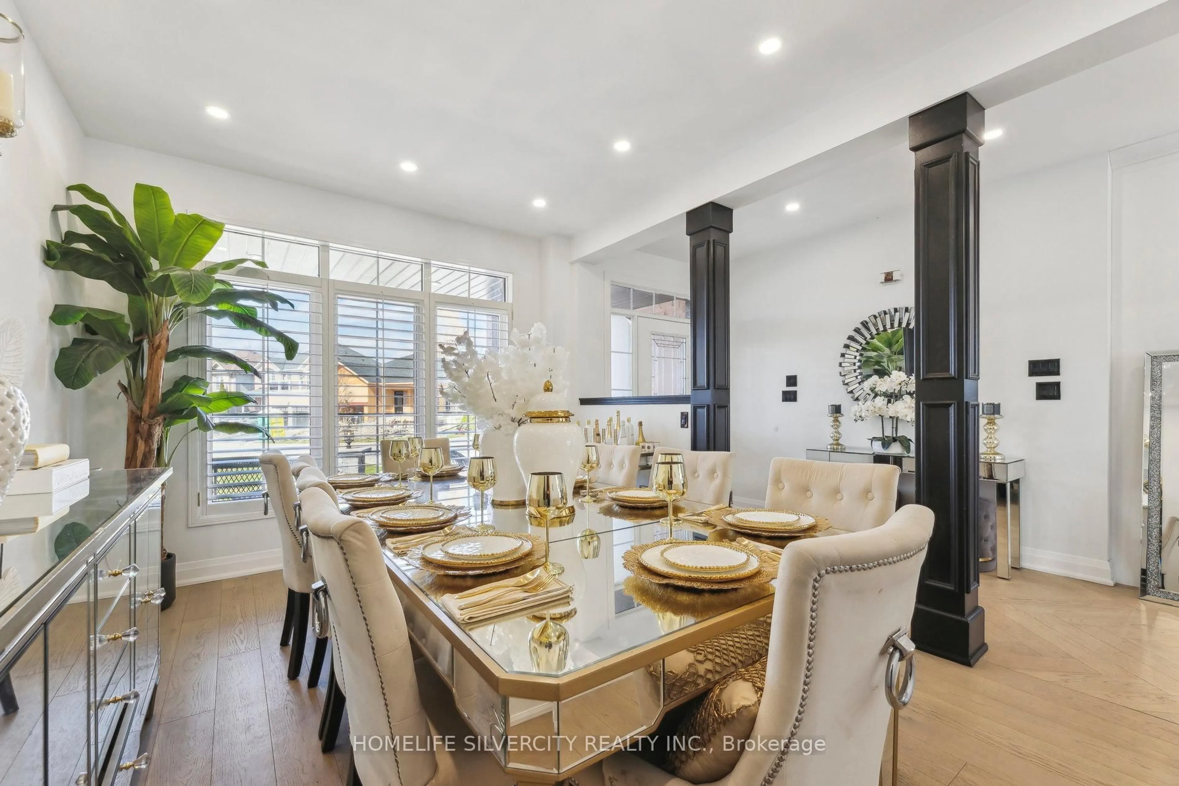 Dining room, unknown for 579 Faywood Cres, Oshawa Ontario L1K 2S4