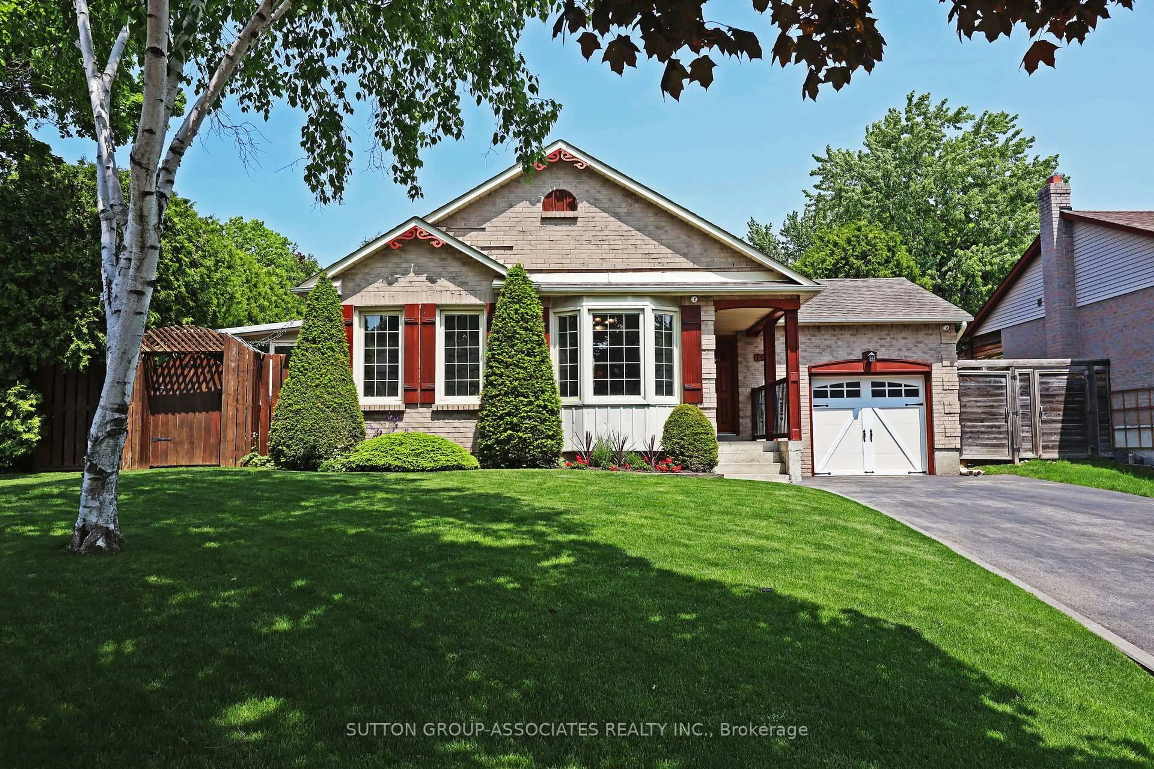 Home with brick exterior material, street for 768 Lochness Cres, Oshawa Ontario L1J 7R1