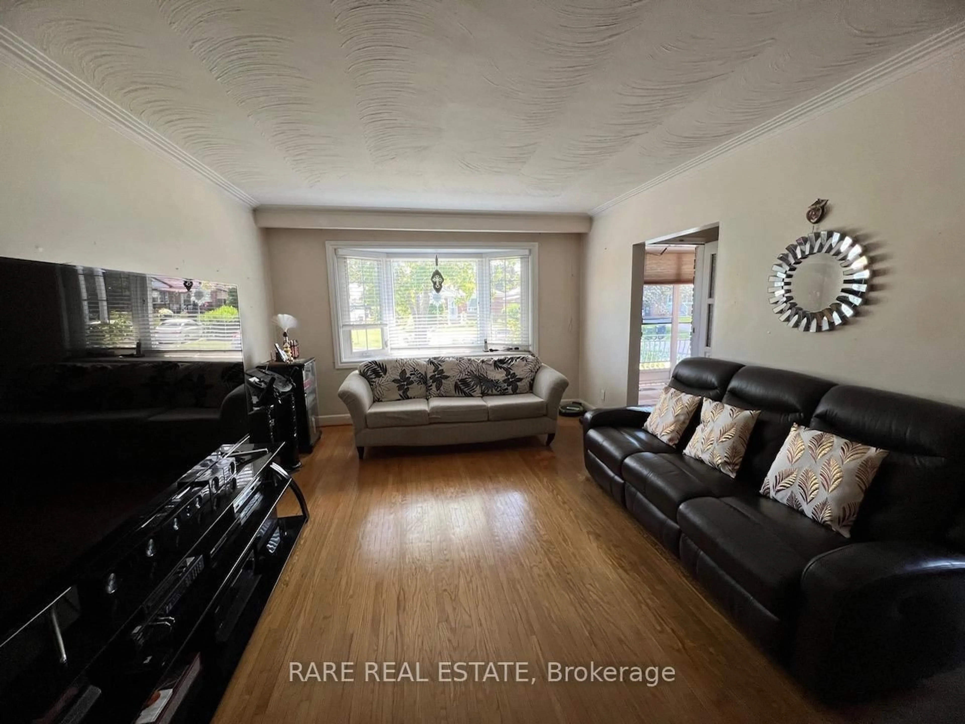 Living room with furniture, unknown for 32 Century Dr, Toronto Ontario M1K 4J6