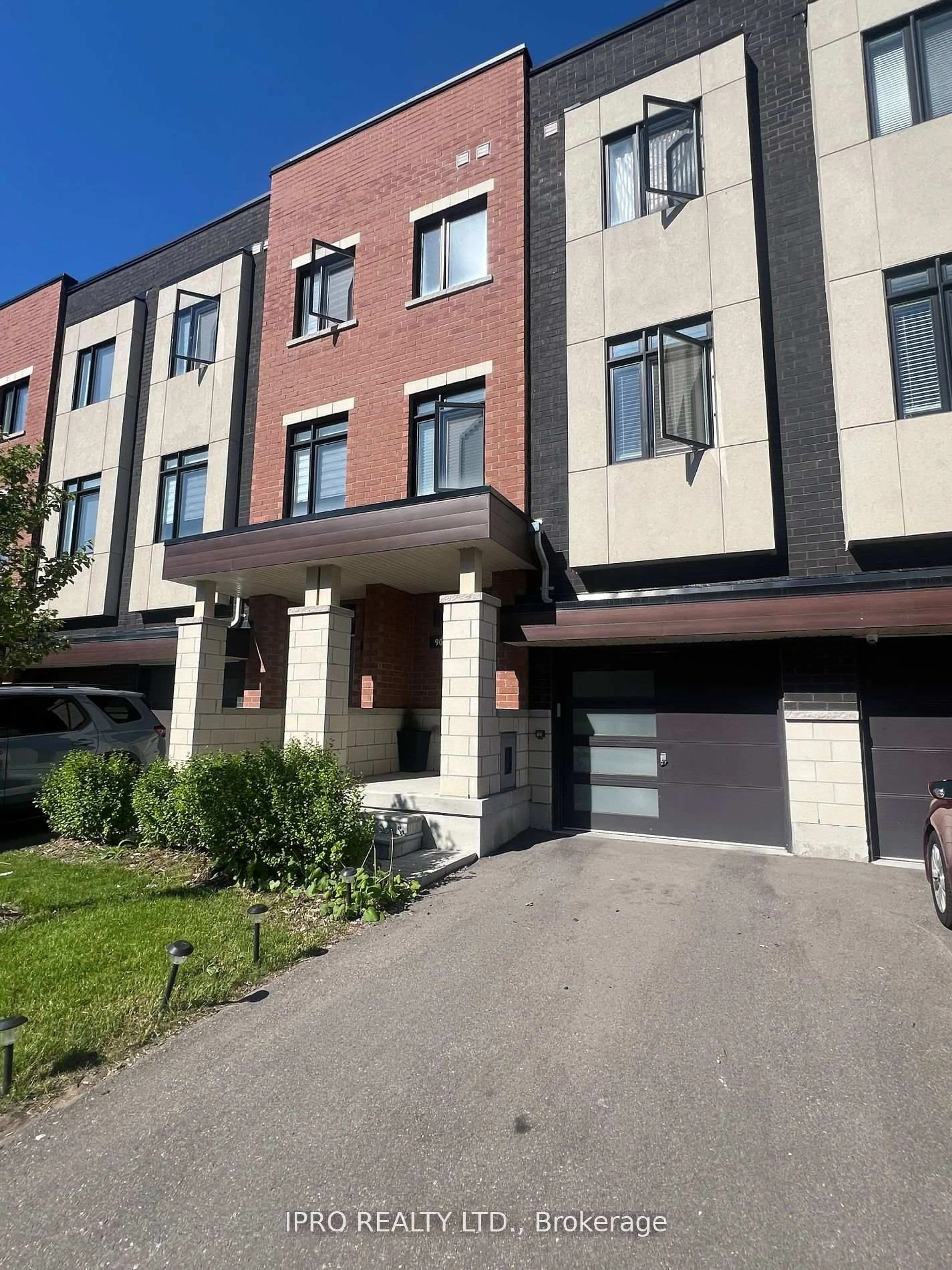 Unknown for 906 Kicking Horse Path, Oshawa Ontario L1J 0B4