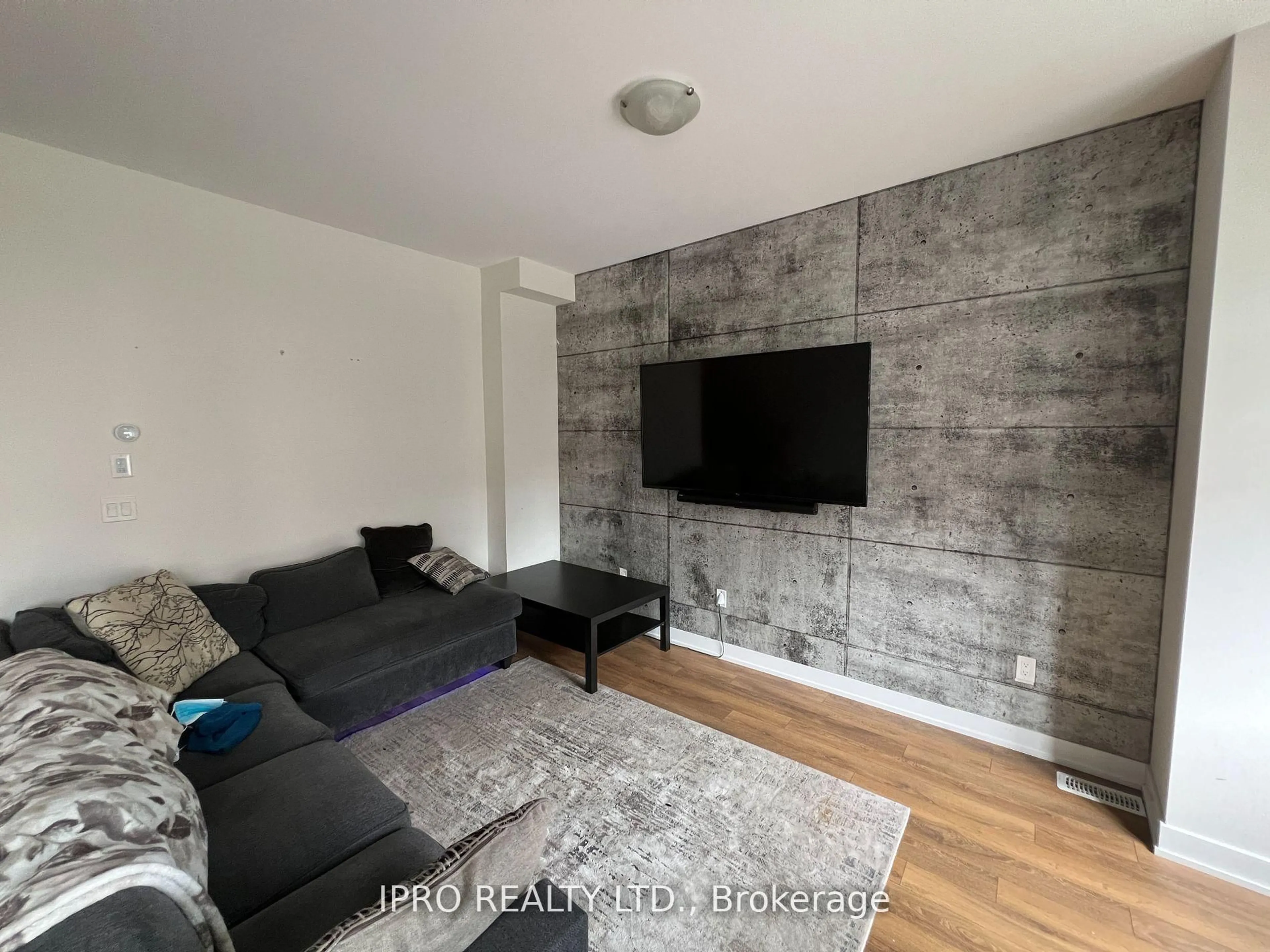 A pic of a room for 906 Kicking Horse Path, Oshawa Ontario L1J 0B4