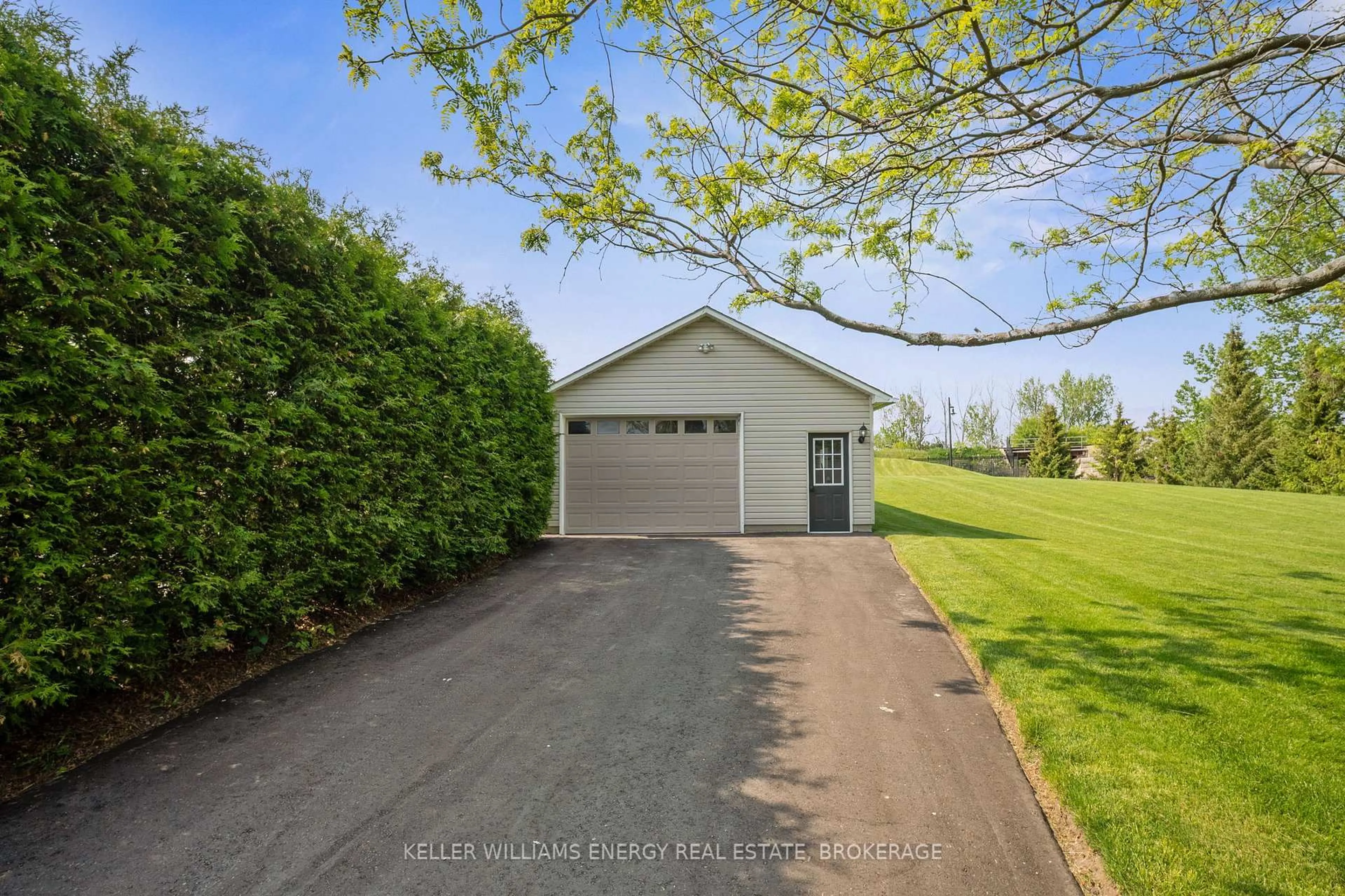 Unknown for 4 Clarke St, Clarington Ontario L1B 1C1