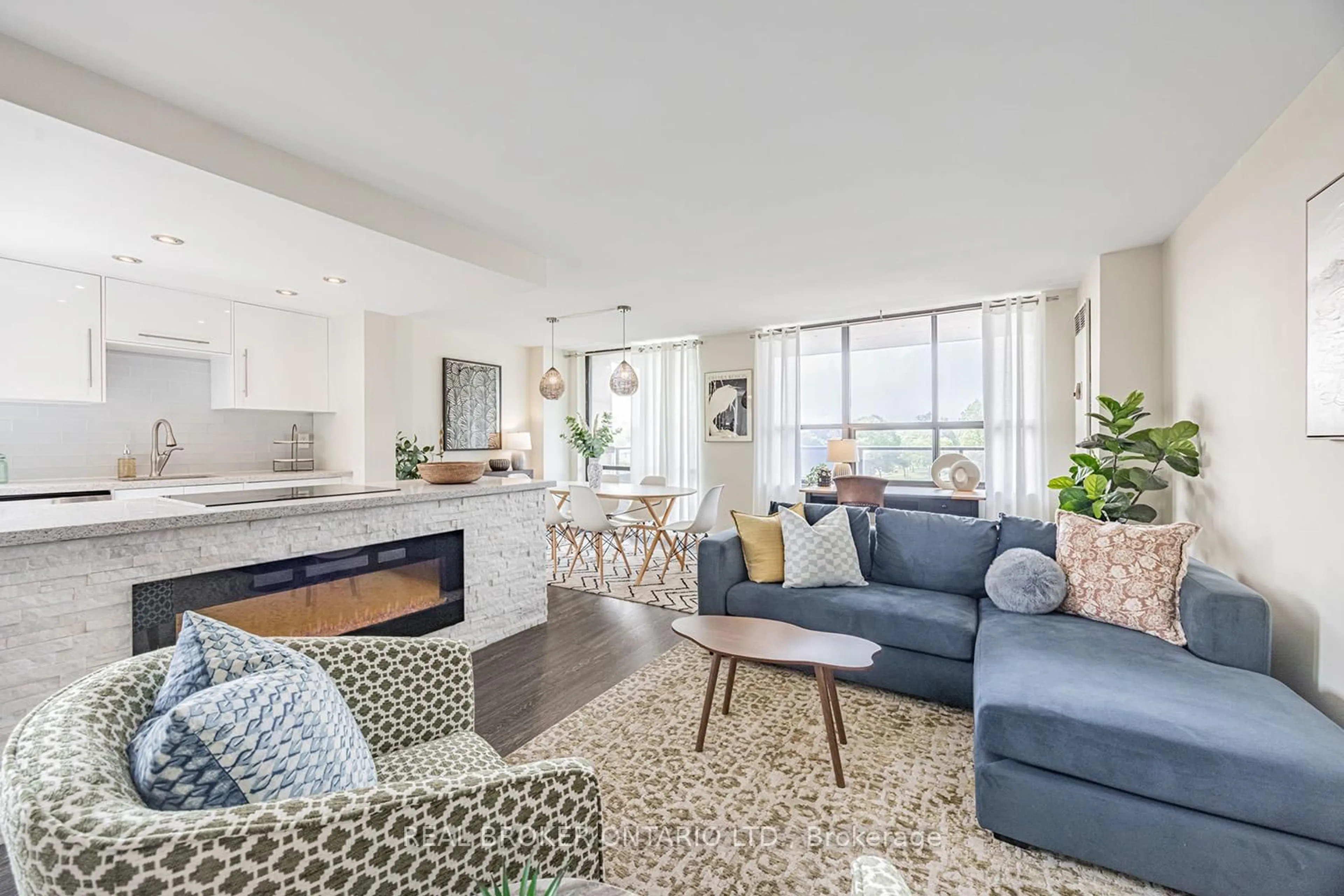 Living room with furniture, unknown for 2721 Victoria Park Ave #506, Toronto Ontario M1T 3N6