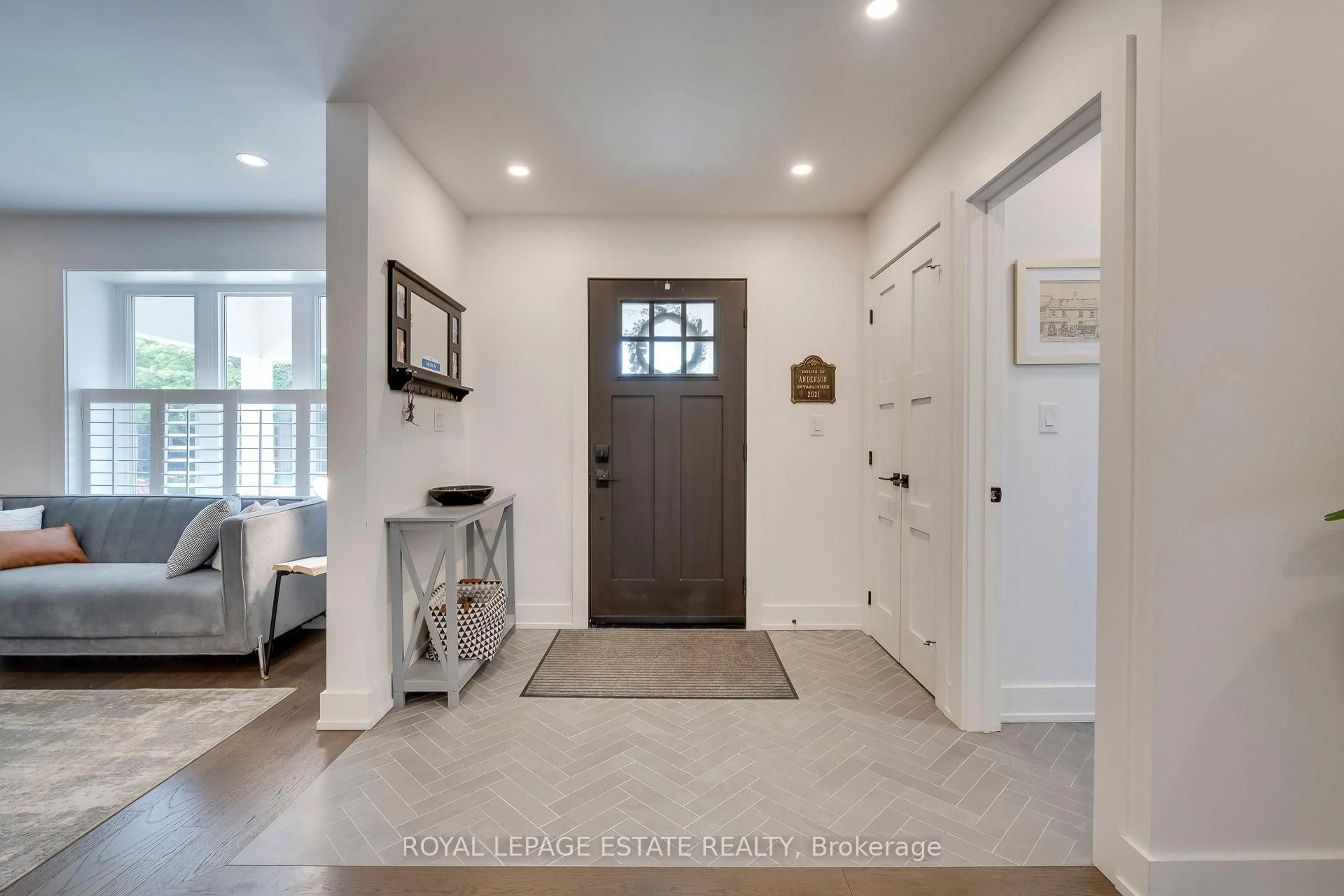 Indoor entryway for 63 Mystic Ave, Toronto Ontario M1L 4H1