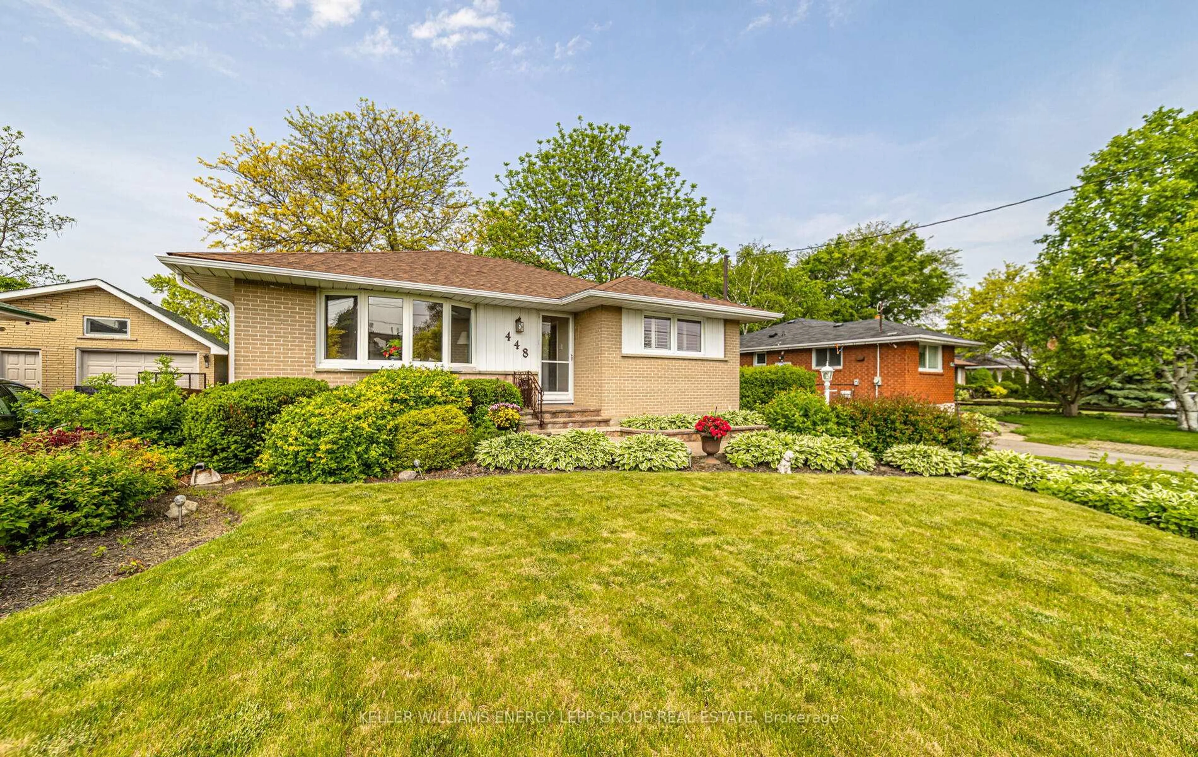 Home with vinyl exterior material, street for 448 Stevenson Rd, Oshawa Ontario L1J 5N6