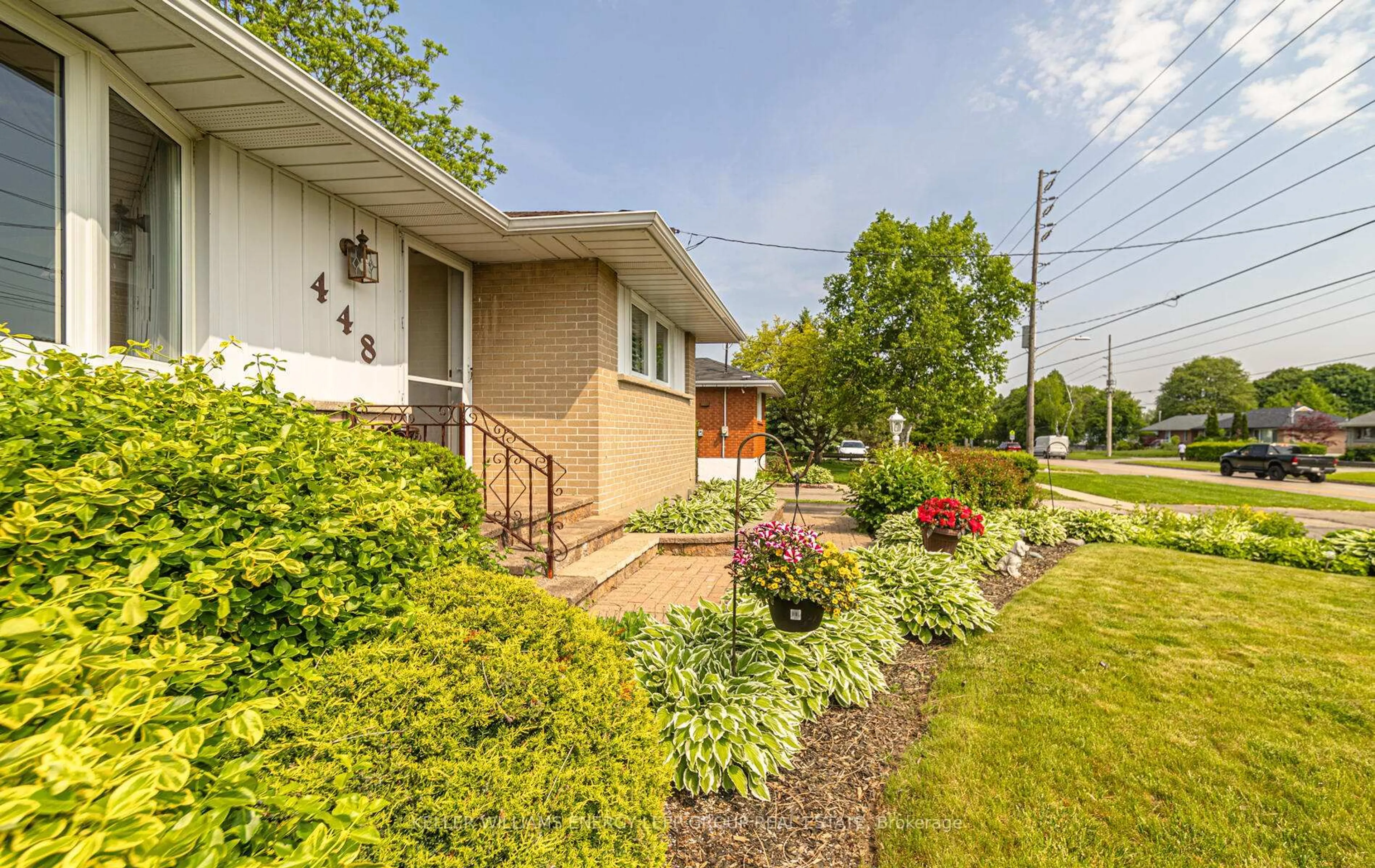 Patio, street for 448 Stevenson Rd, Oshawa Ontario L1J 5N6