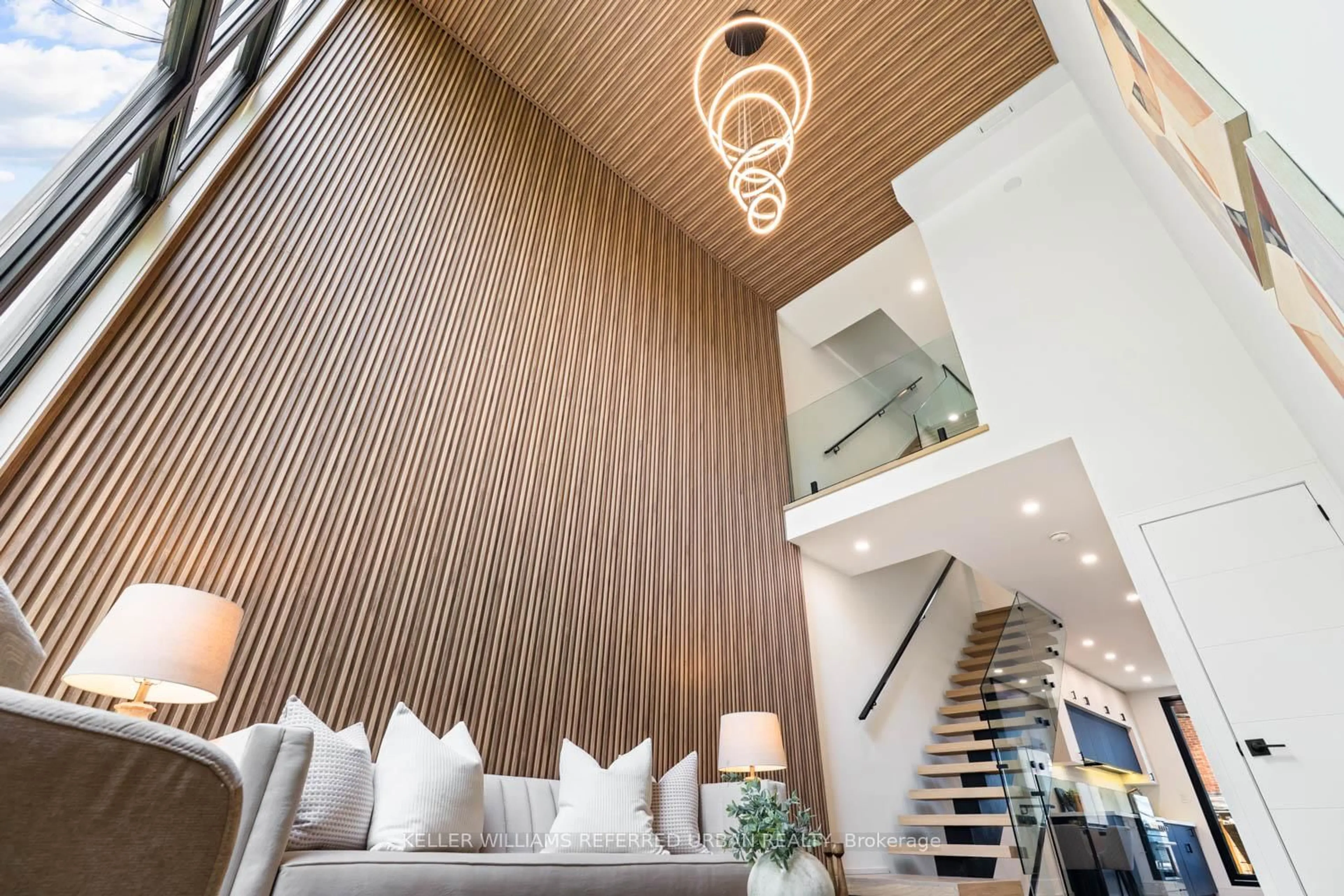 Indoor foyer for 37 Blackburn St, Toronto Ontario M4M 2B3
