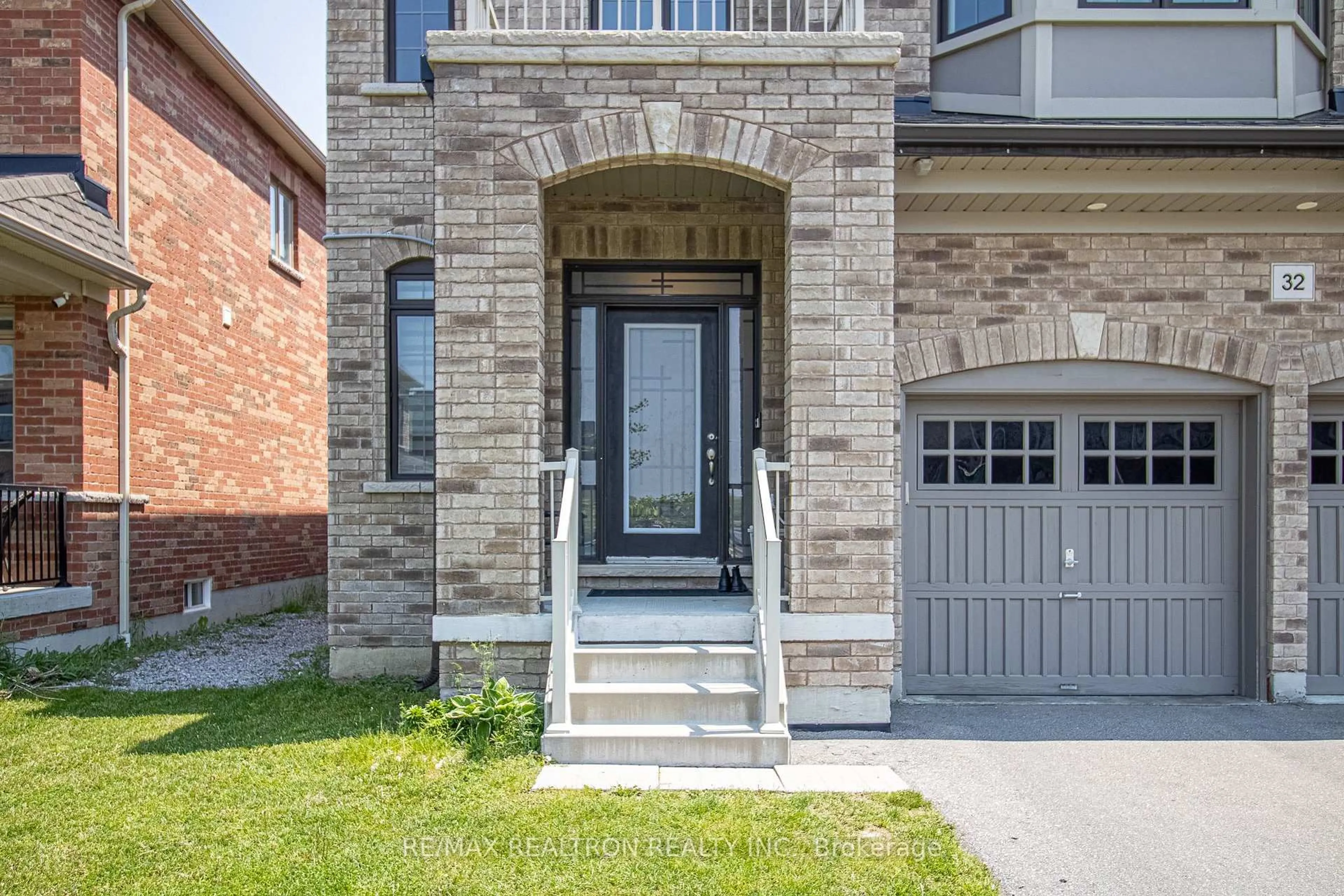 Home with brick exterior material, street for 32 Crombie St, Clarington Ontario L1C 4A1