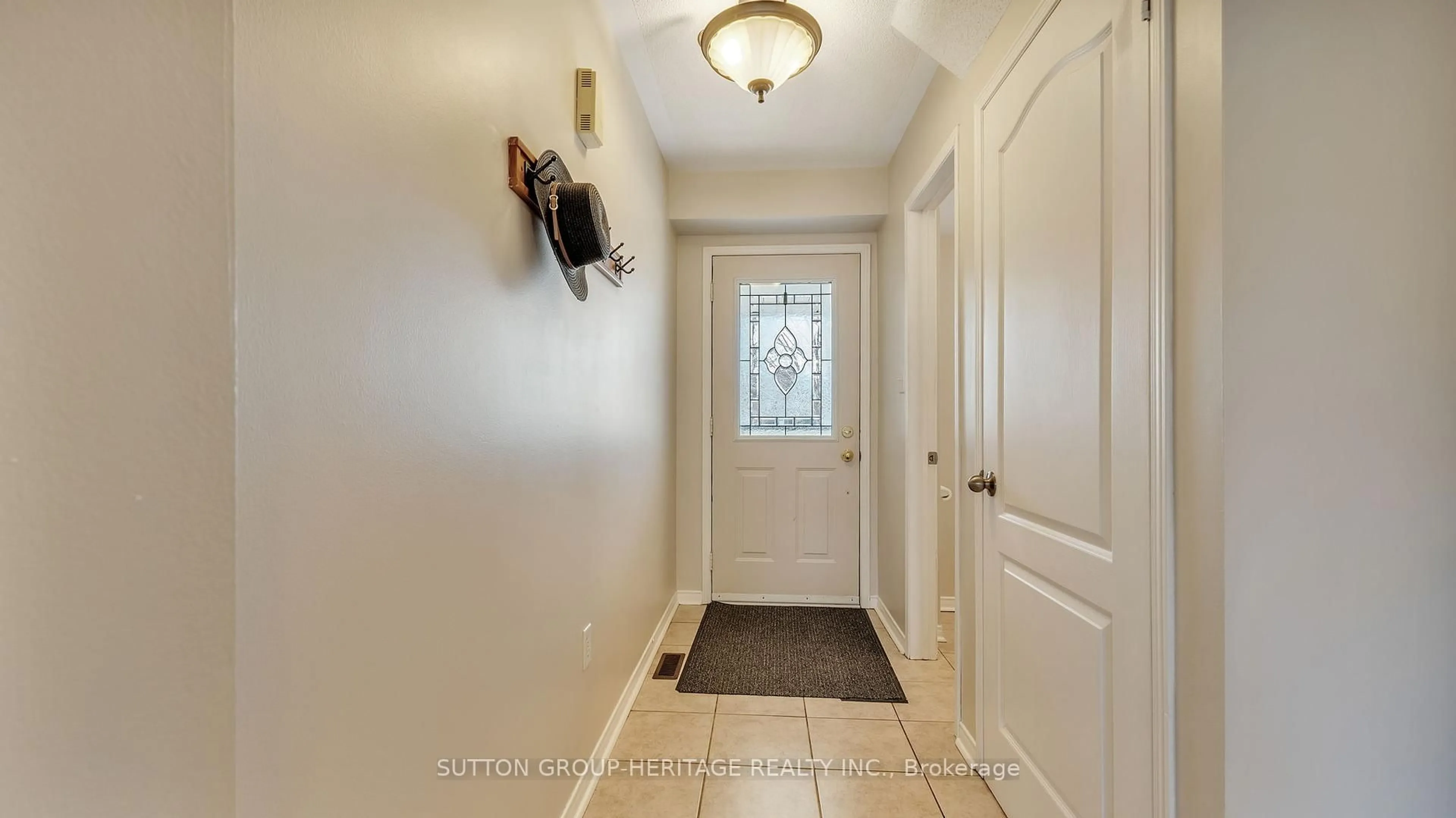 Indoor entryway for 42 Odessa Cres, Whitby Ontario L1R 3N9