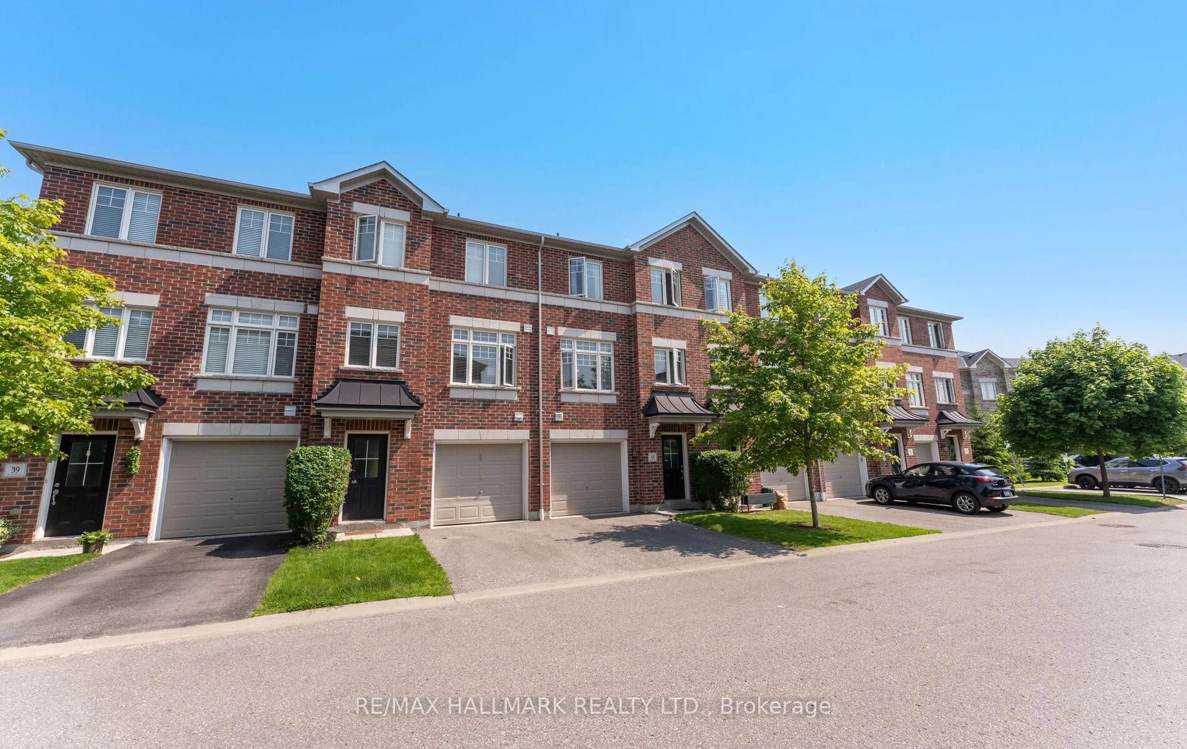 A pic from outside/outdoor area/front of a property/back of a property/a pic from drone, street for 43 Streathern Way, Clarington Ontario L1C 0S4