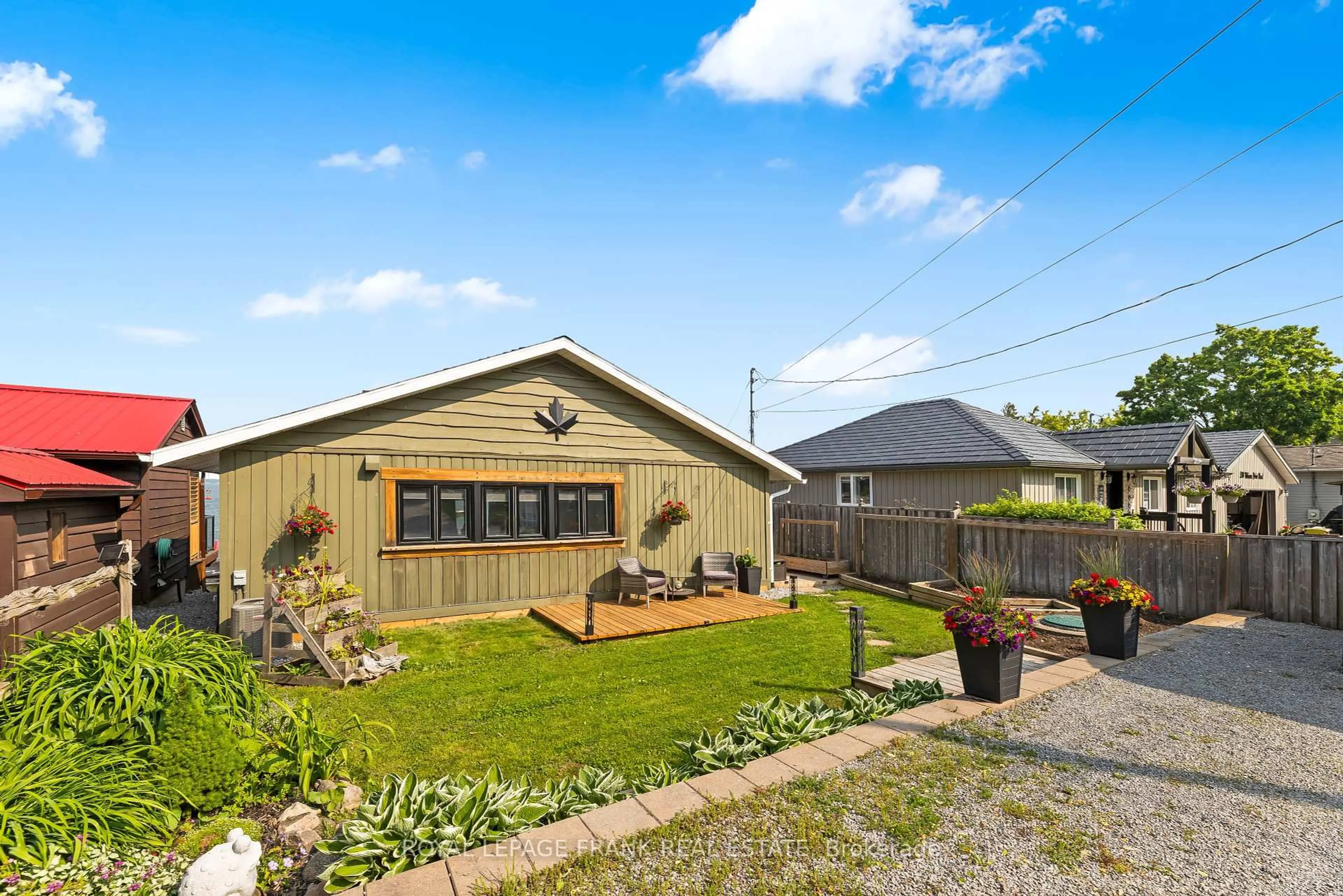 A pic from outside/outdoor area/front of a property/back of a property/a pic from drone, street for 264 Williams Point Rd, Scugog Ontario L0B 1E0
