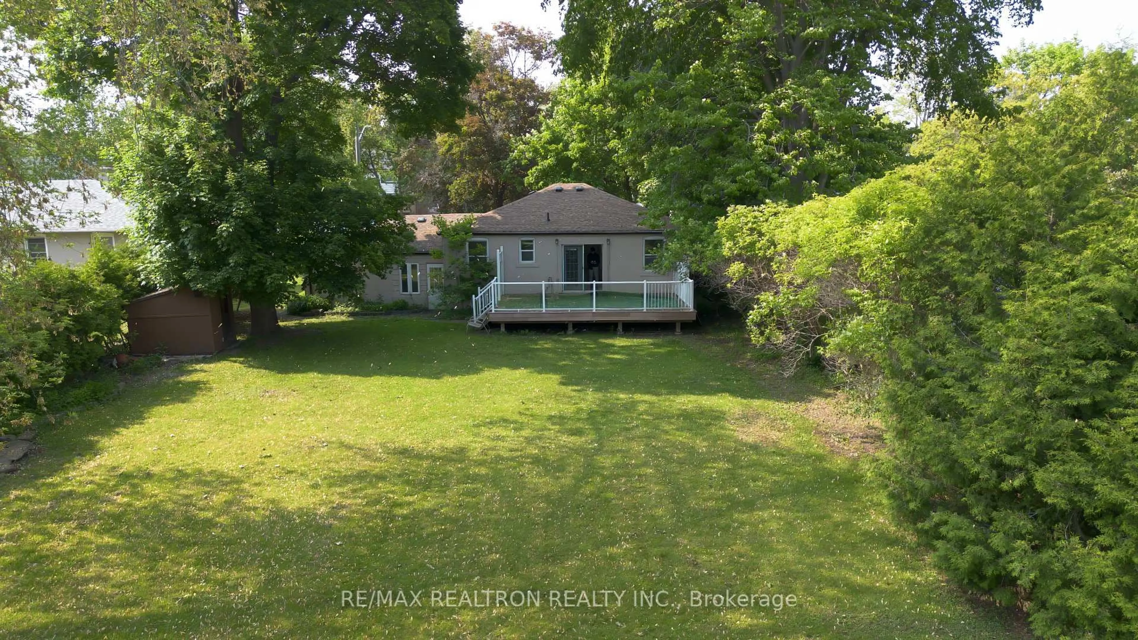 A pic from outside/outdoor area/front of a property/back of a property/a pic from drone, water/lake/river/ocean view for 27 Churchill Ave, Whitby Ontario L1P 1K2