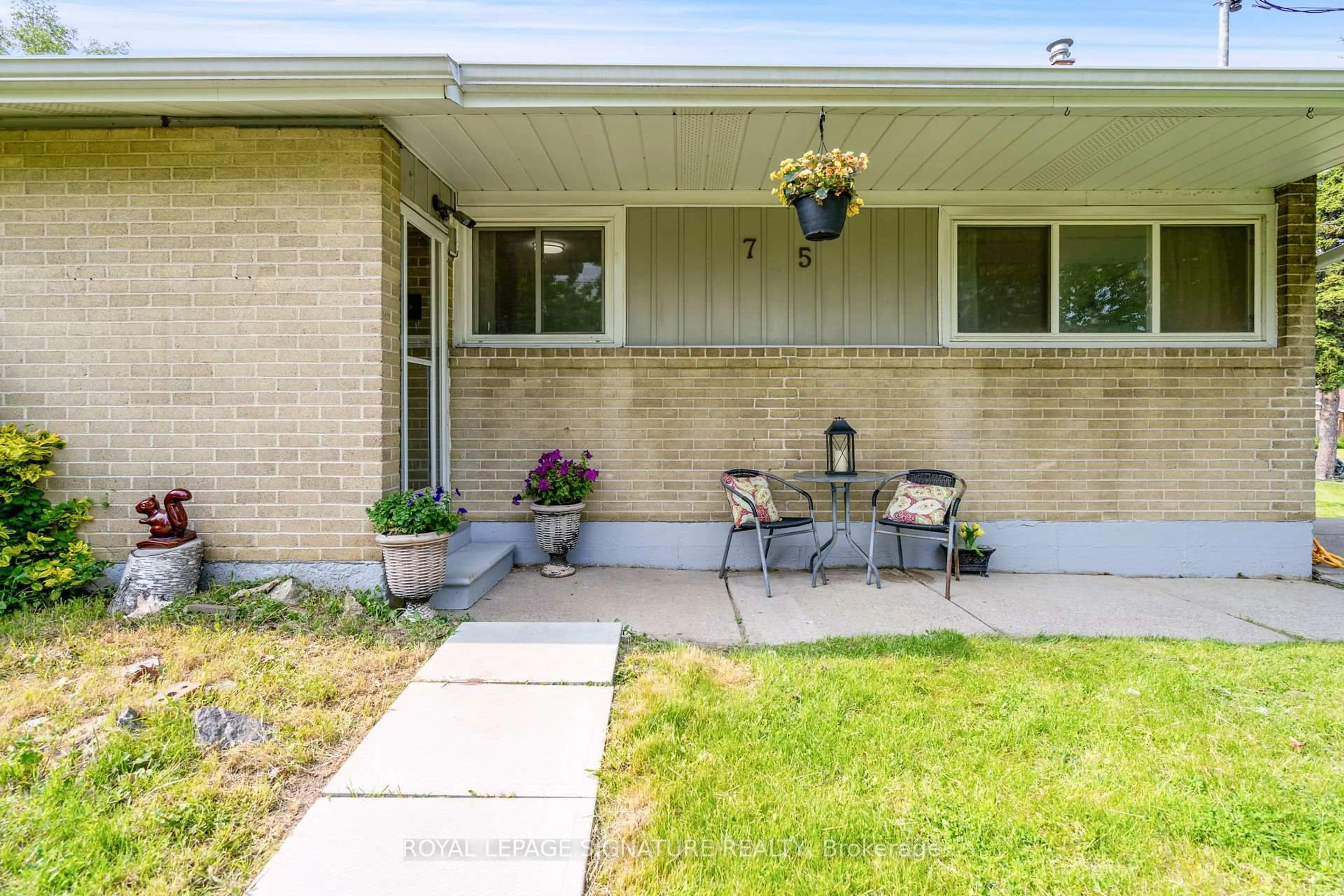 Unknown for 75 Samson Cres, Toronto Ontario M1G 1N2