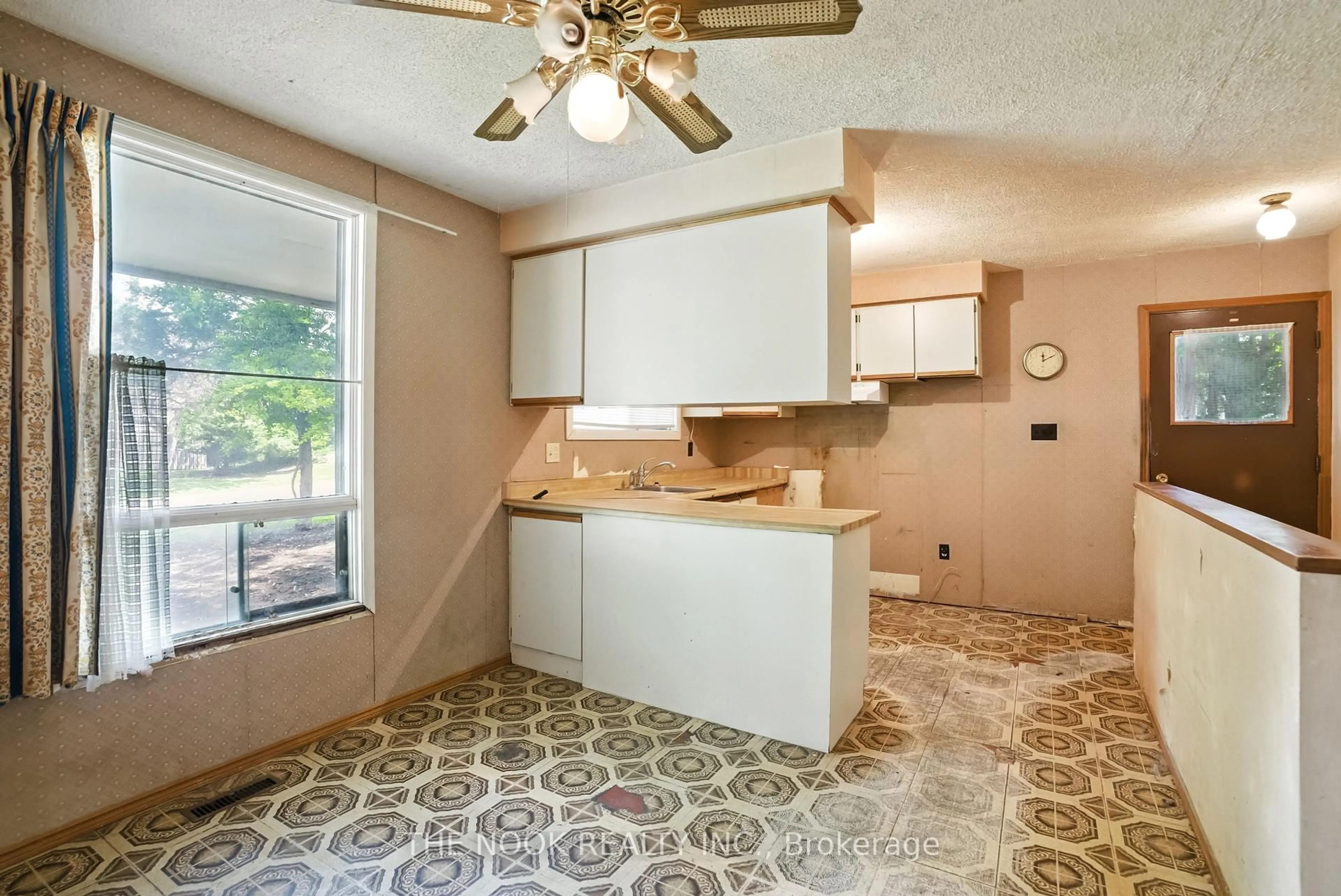 Unknown for 955 Hawthorne Crt, Oshawa Ontario L1H 2H4