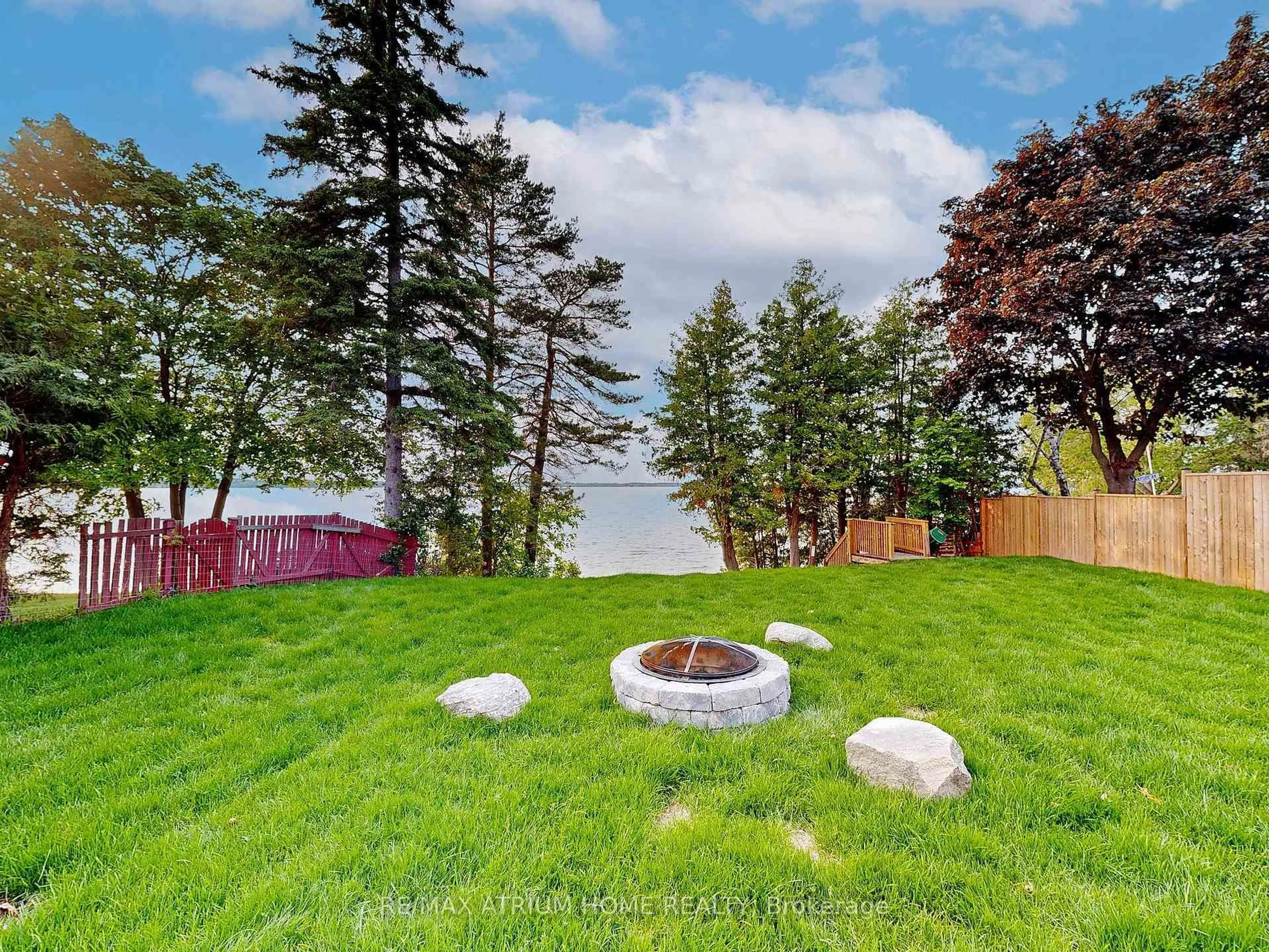 Patio, water/lake/river/ocean view for 11 Angle St, Scugog Ontario L0B 1L0