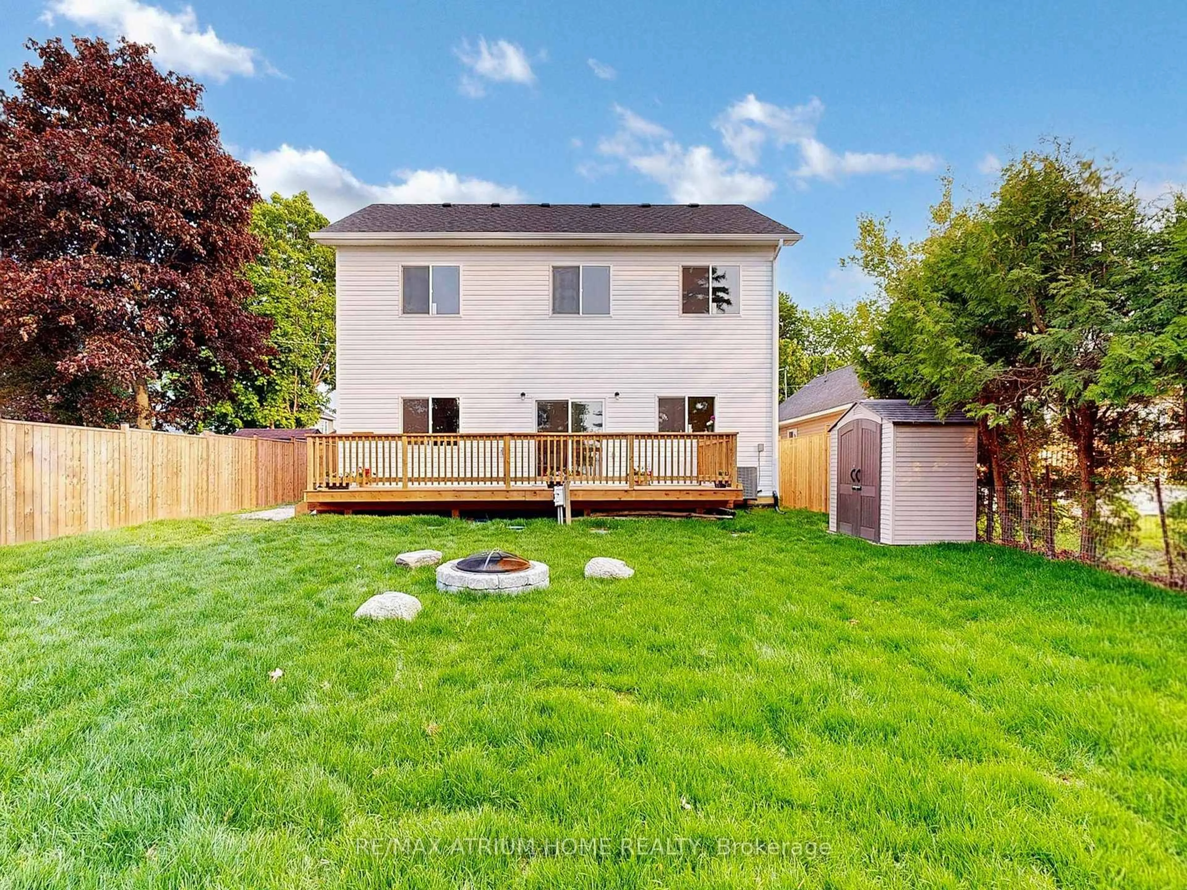 Home with vinyl exterior material, street for 11 Angle St, Scugog Ontario L0B 1L0
