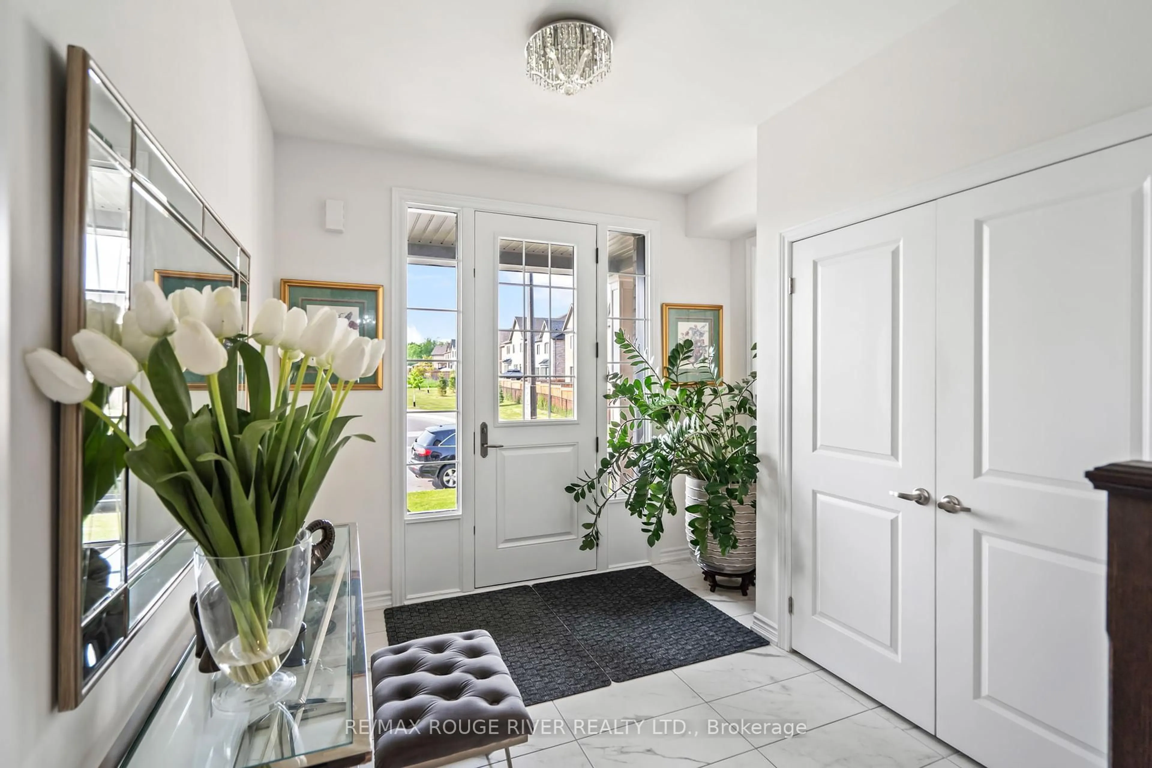 Indoor entryway for 37 Whitefish St, Whitby Ontario L1P 0K5