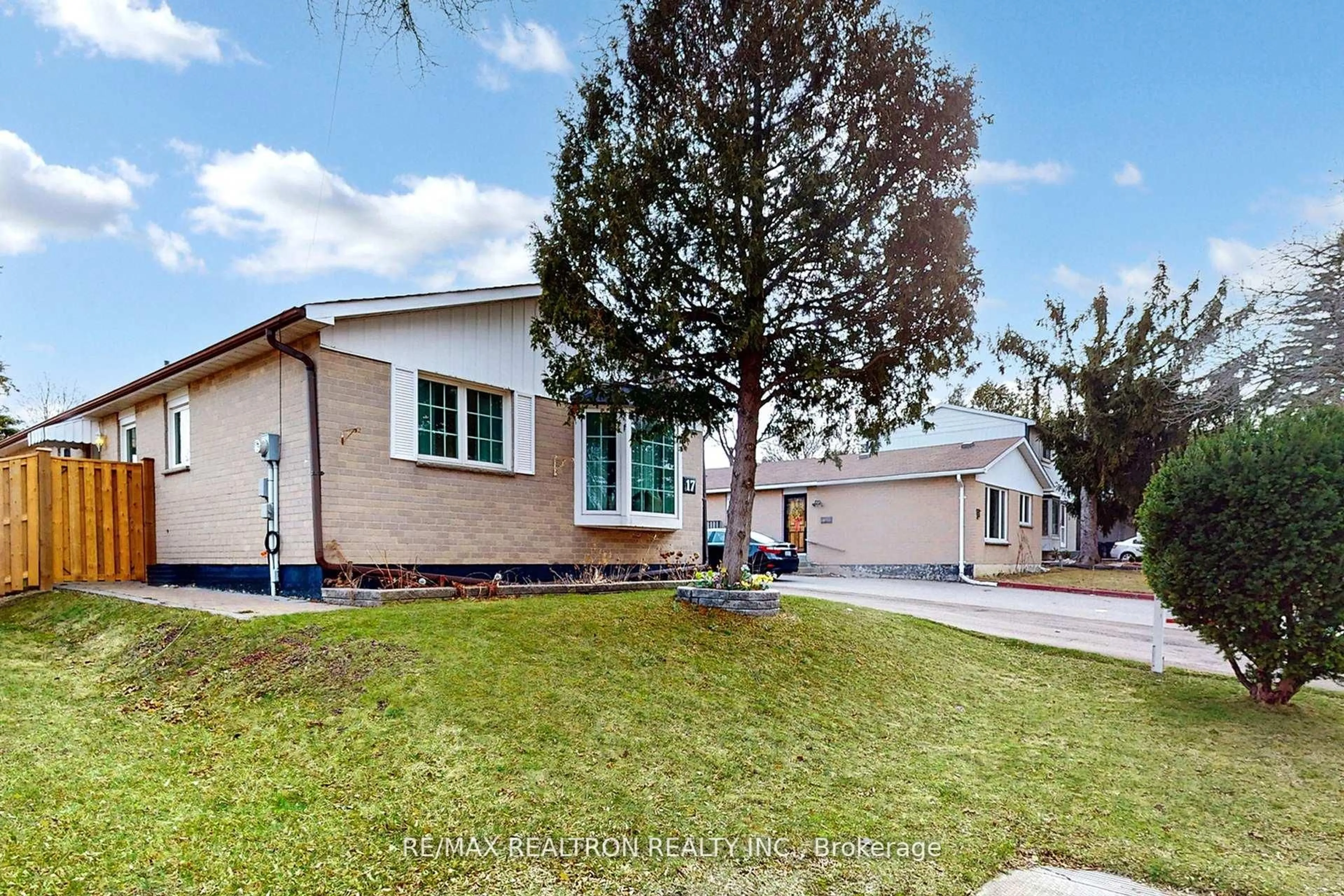 Unknown for 17 Tillbrook Crt, Toronto Ontario M1B 1N5