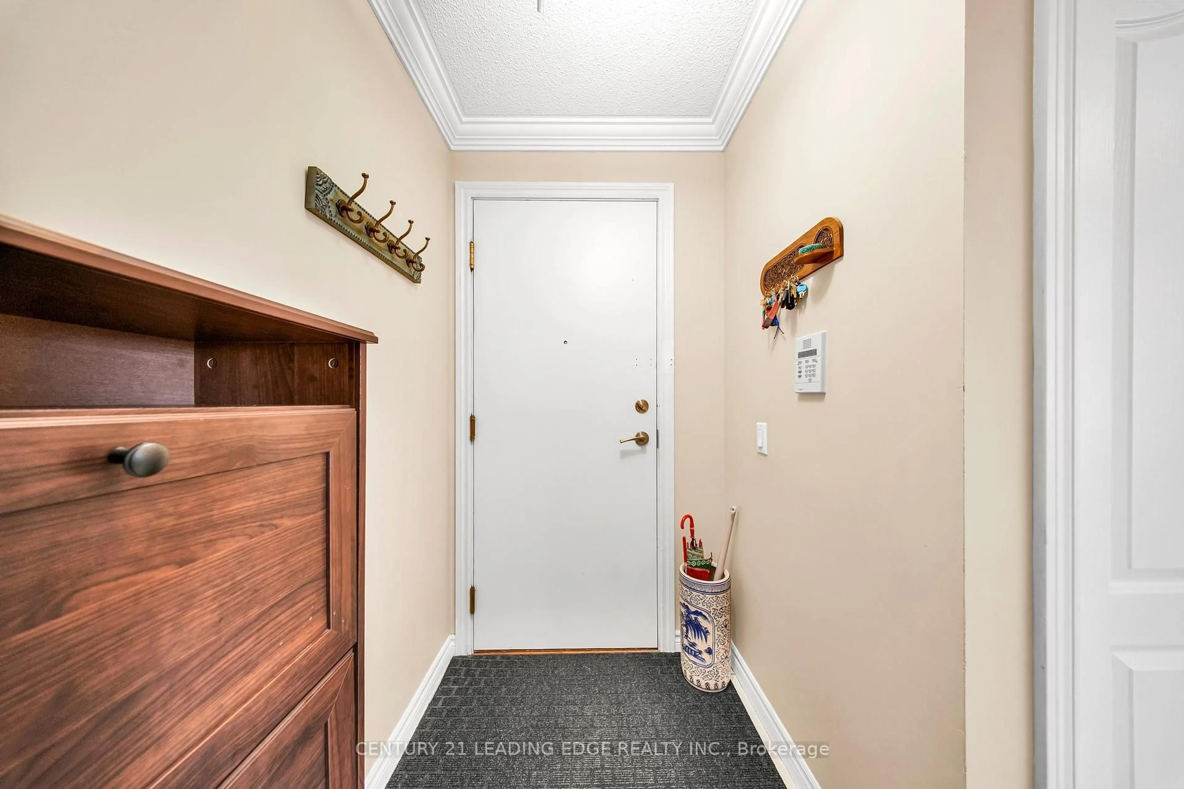 Indoor entryway for 115 Omni Dr #1509, Toronto Ontario M1P 5B4