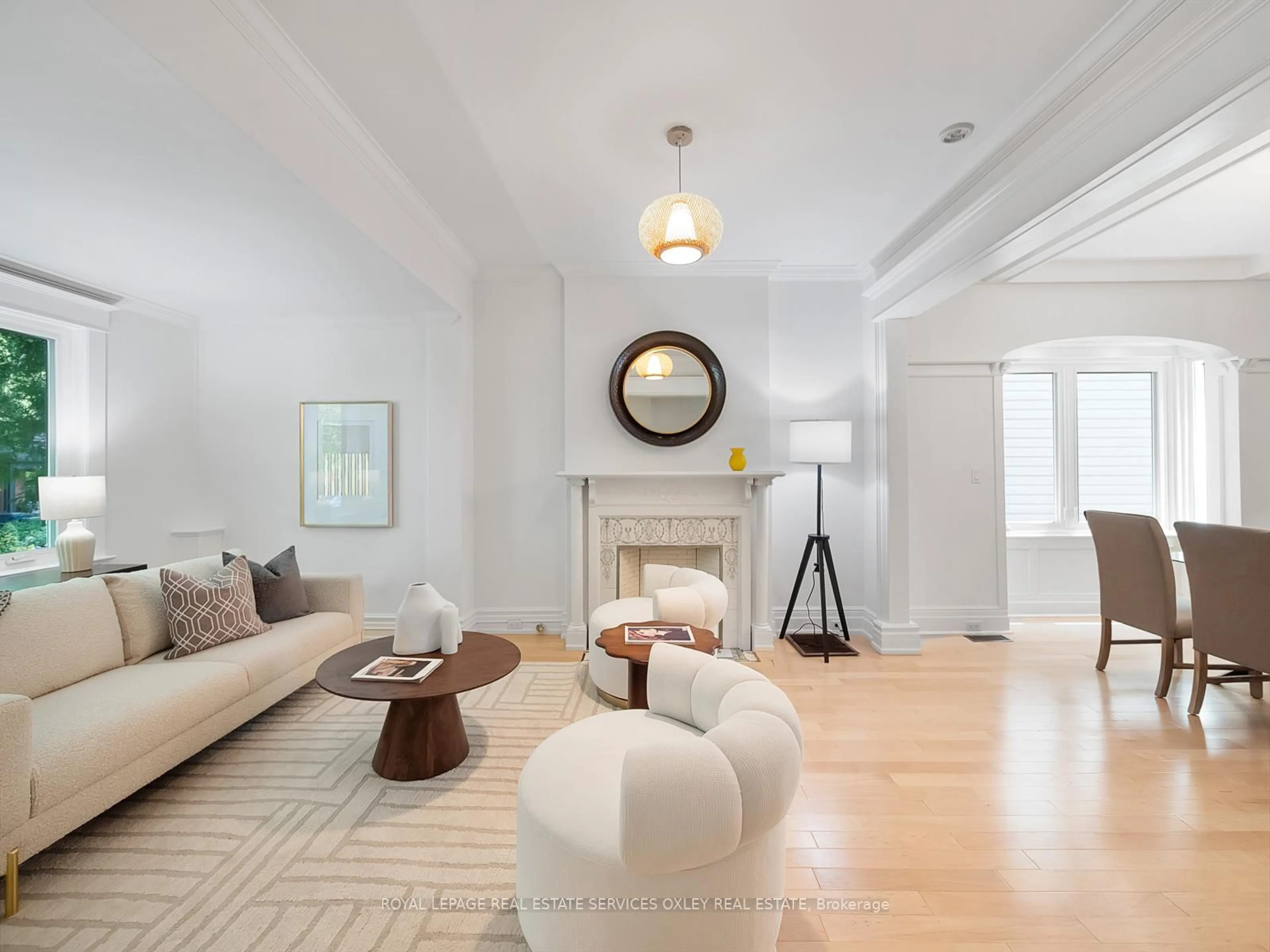 Living room with furniture, unknown for 30 Hastings Ave, Toronto Ontario M4L 2L2