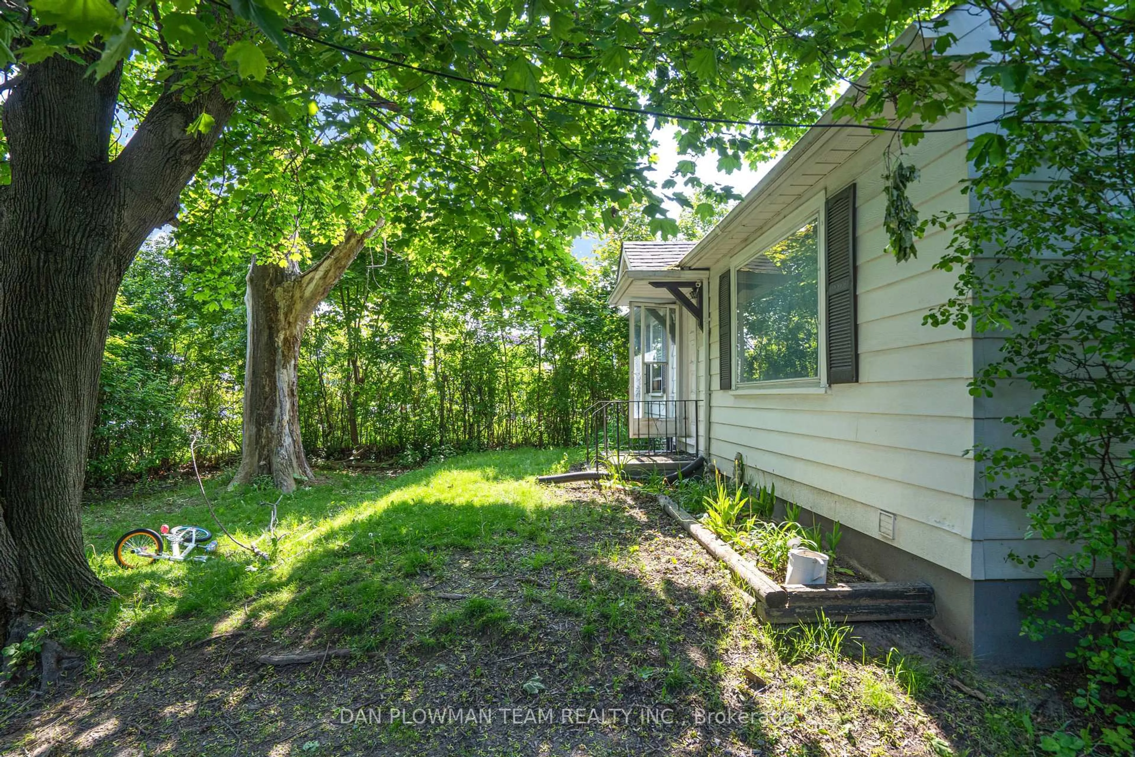 Unknown for 554 Veterans Rd, Oshawa Ontario L1H 3N5